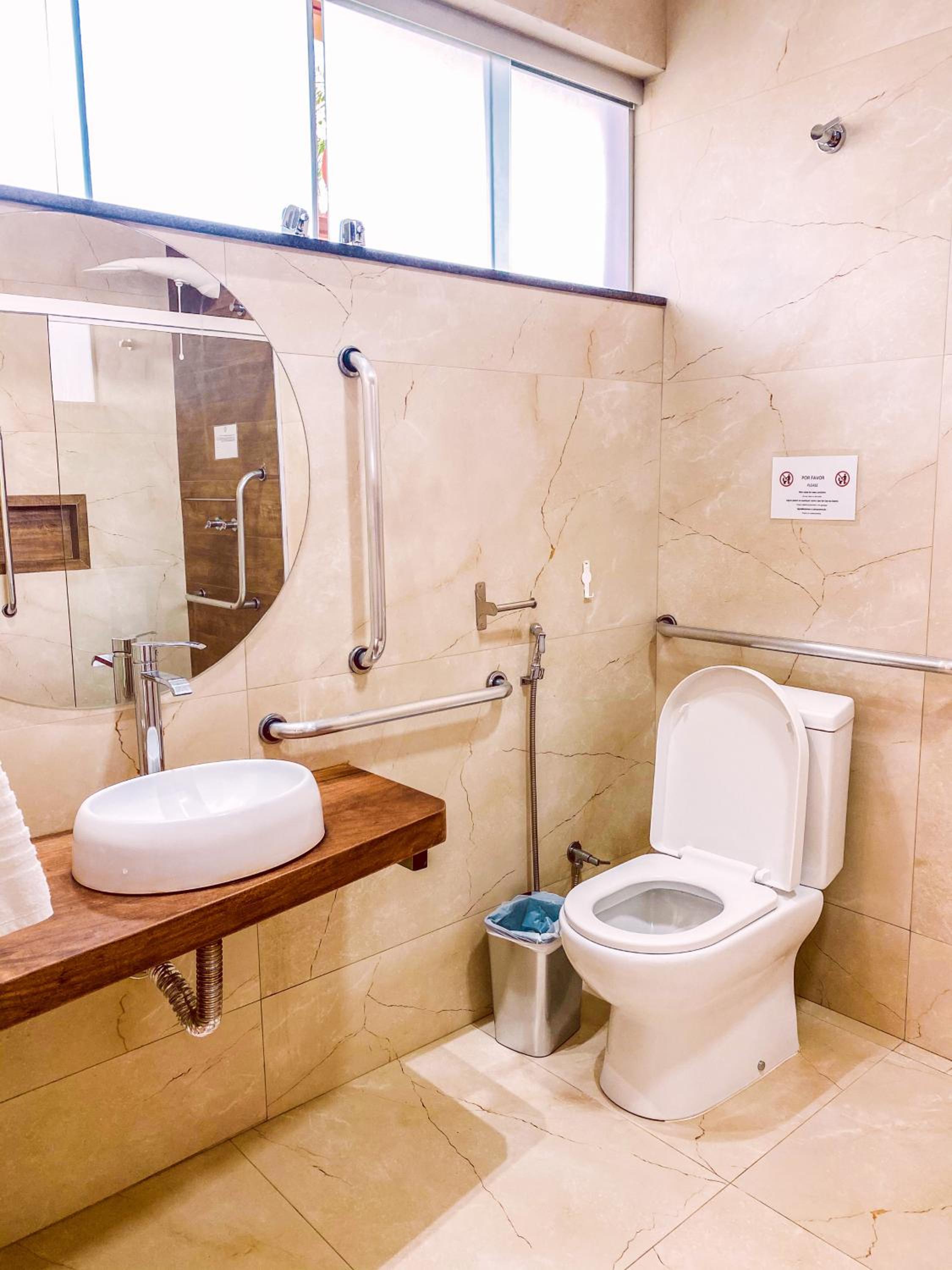 Deluxe Triple Room - Photo 12