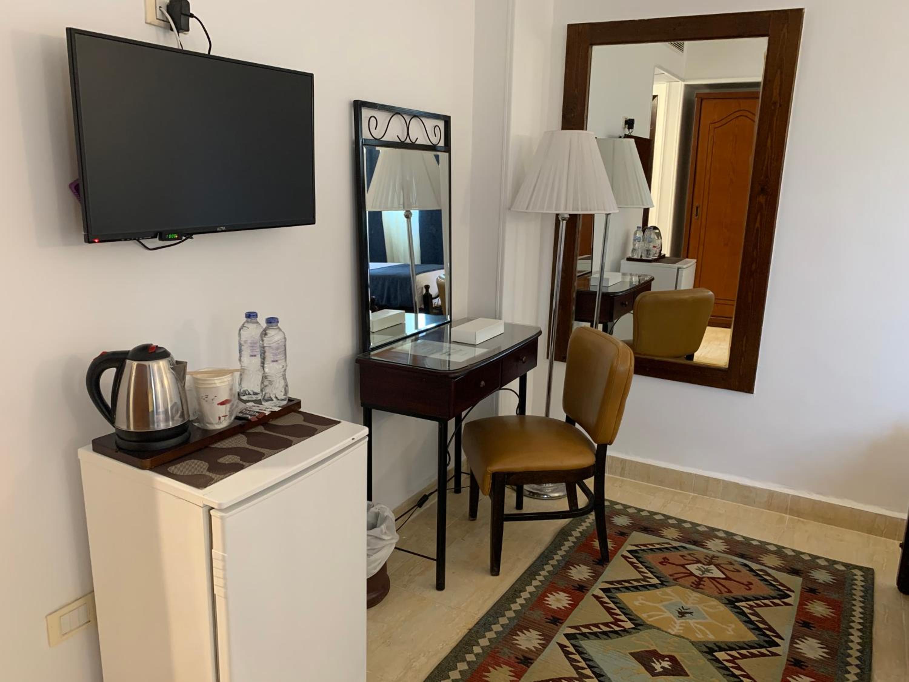Standard Double Room - Photo 3