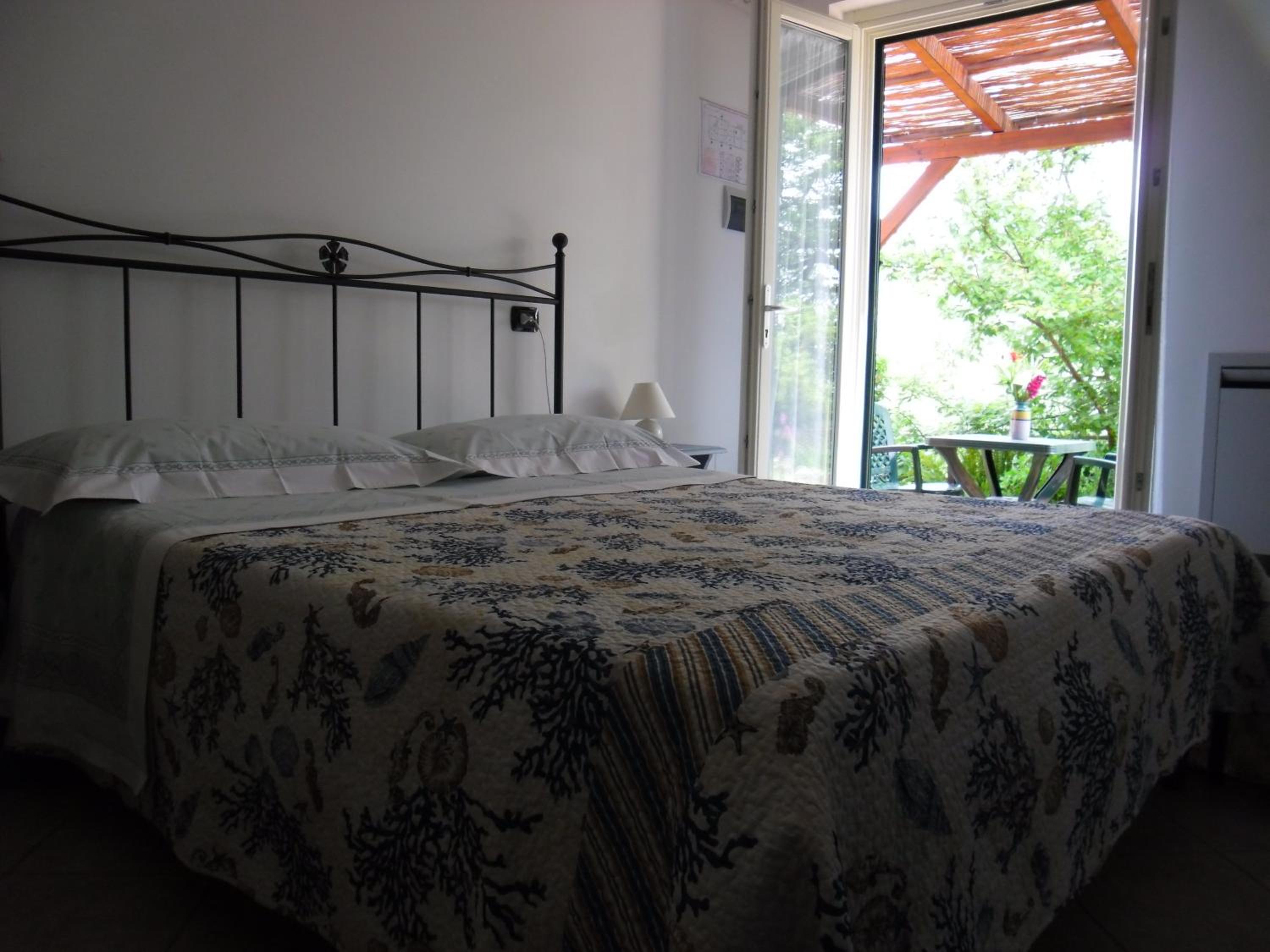 Double Room - Photo 4