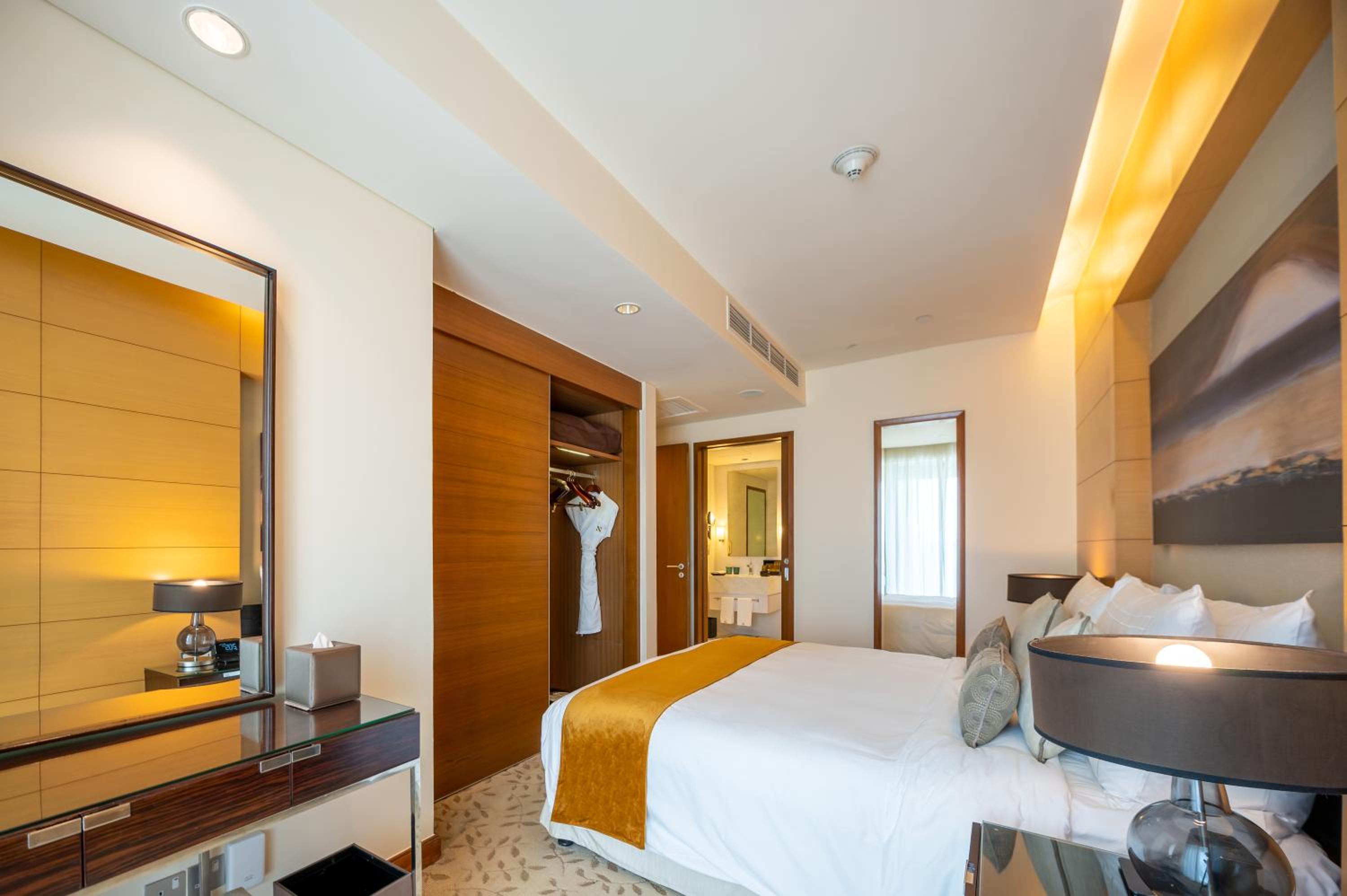 One-Bedroom Apartment with Zabeel Street View photo 1