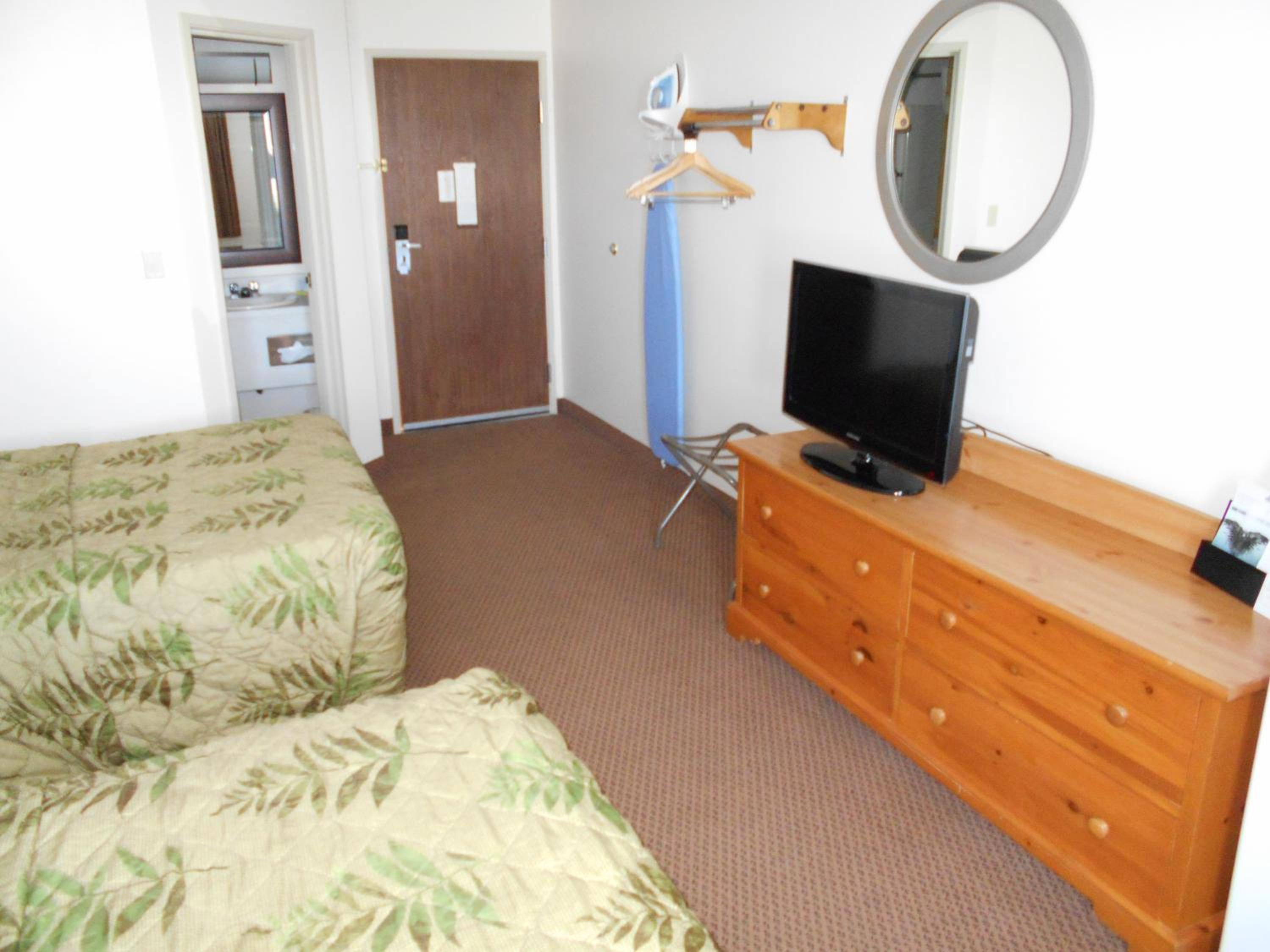 Queen Room - Disability Access - Non-Smoking - Photo 1