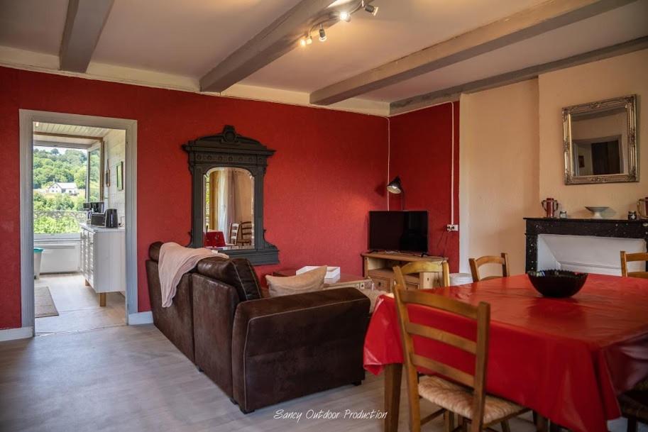 Three-Bedroom Apartment - Photo 10