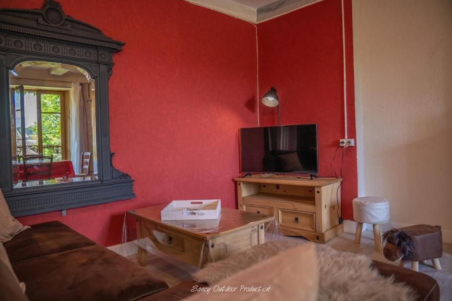 Three-Bedroom Apartment - Photo 12