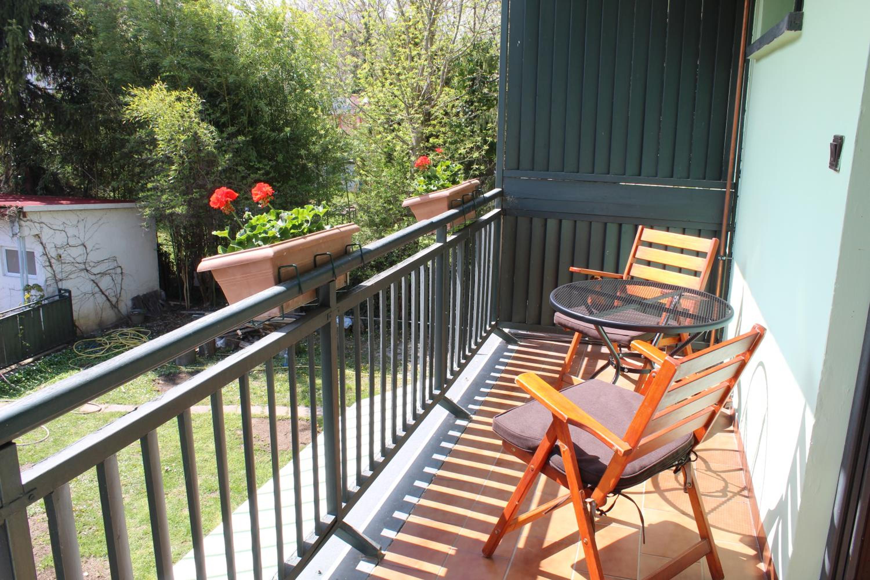 Apartment - Photo 32