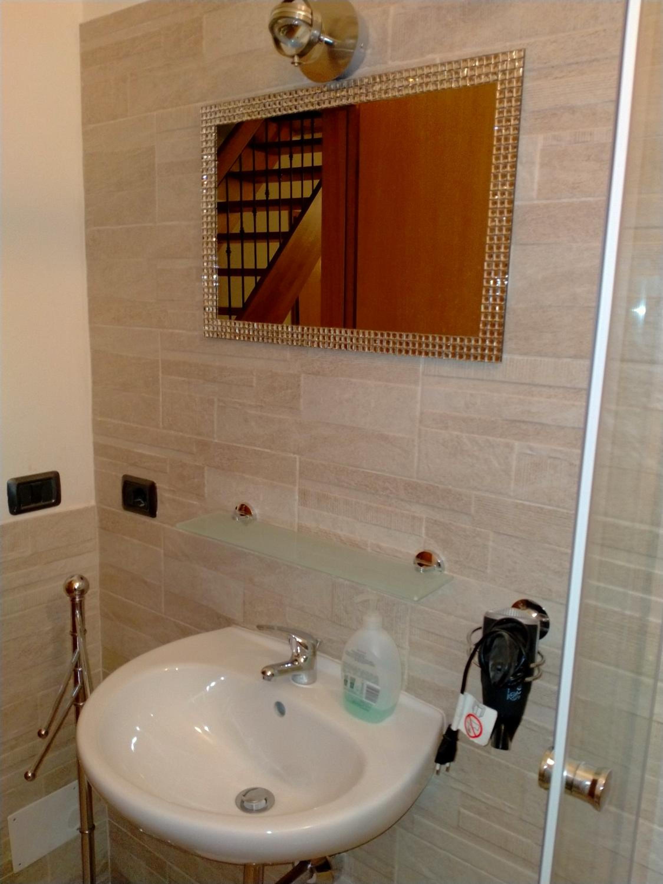 Double Room with Private External Bathroom photo 3