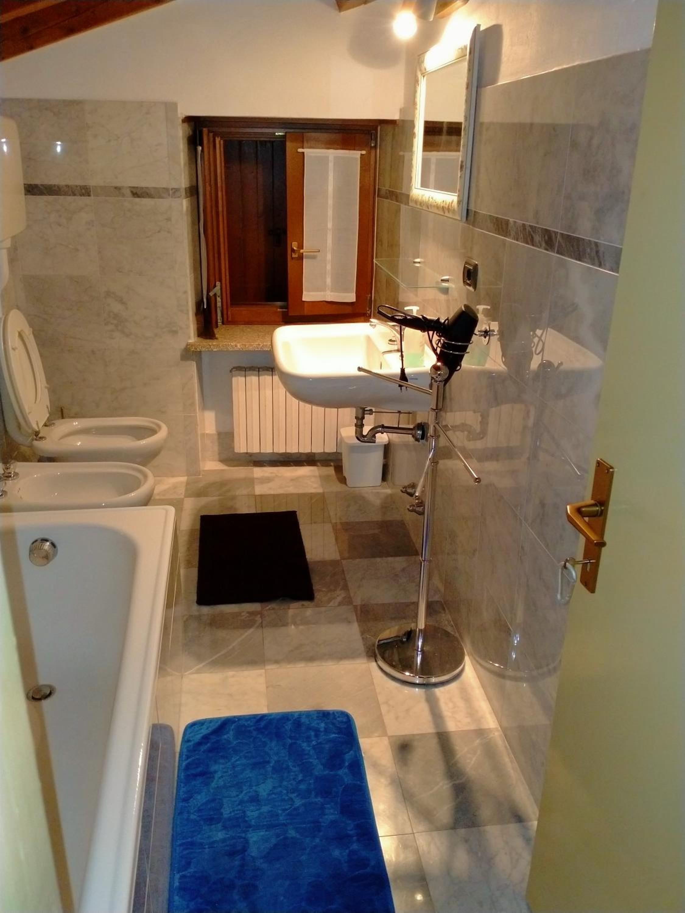 Double Room with Private External Bathroom photo 1