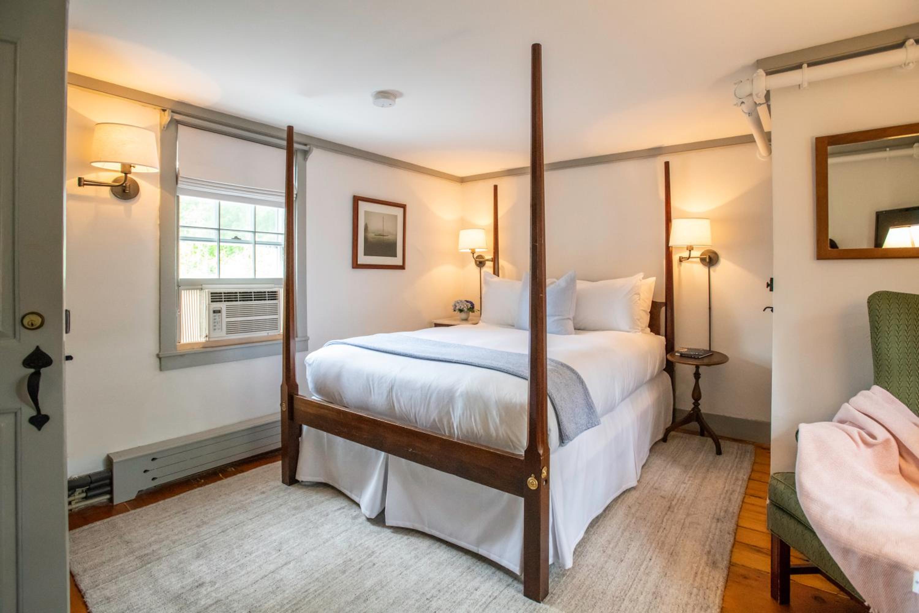 Standard Queen Room photo 1