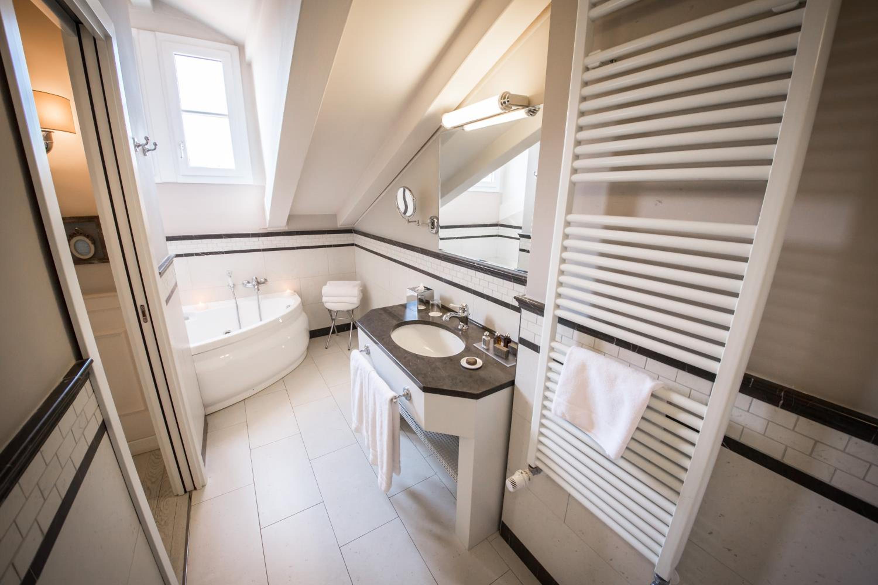 Superior Double Room - Photo 9