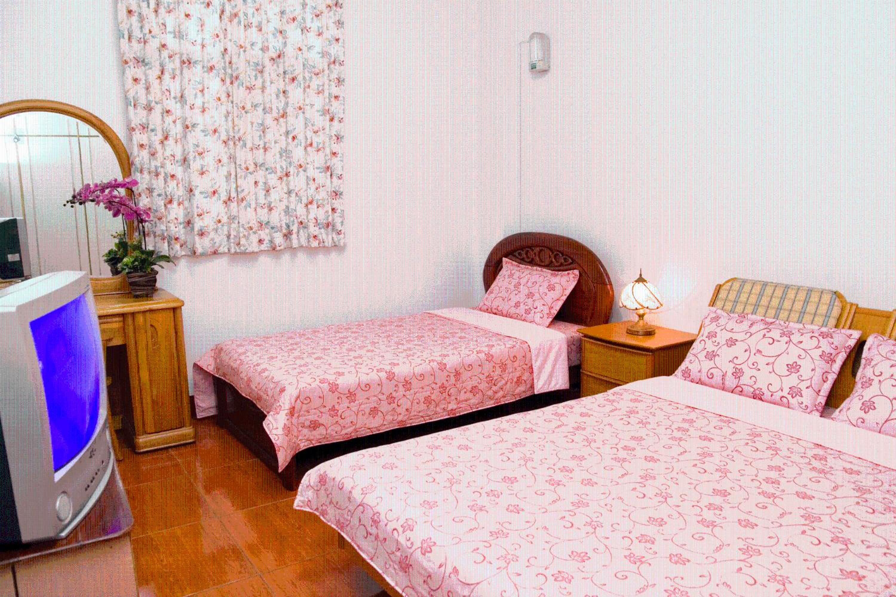 Triple Room with Shared Bathroom photo 2