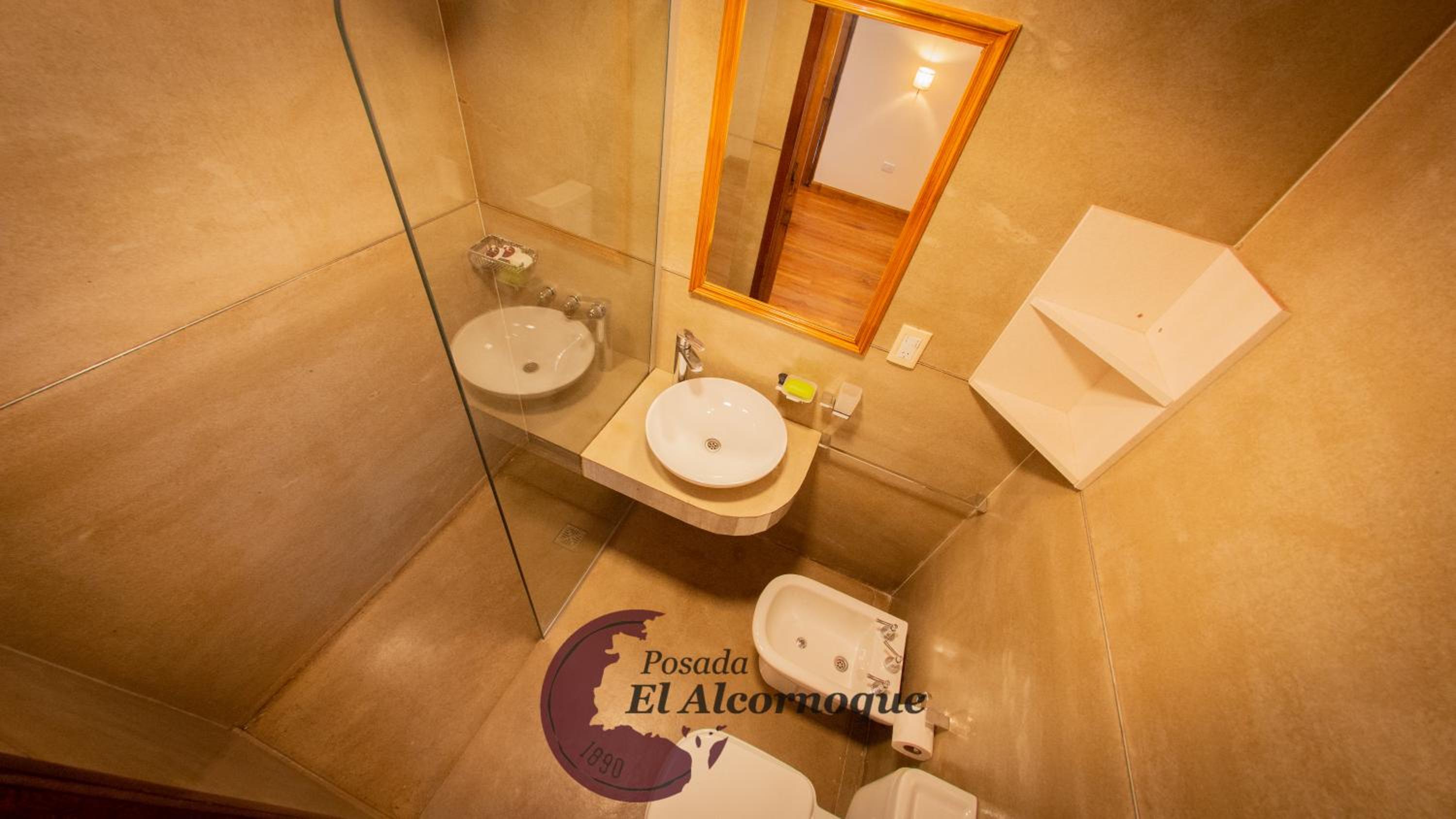 Queen Room with Spa Bath photo 2