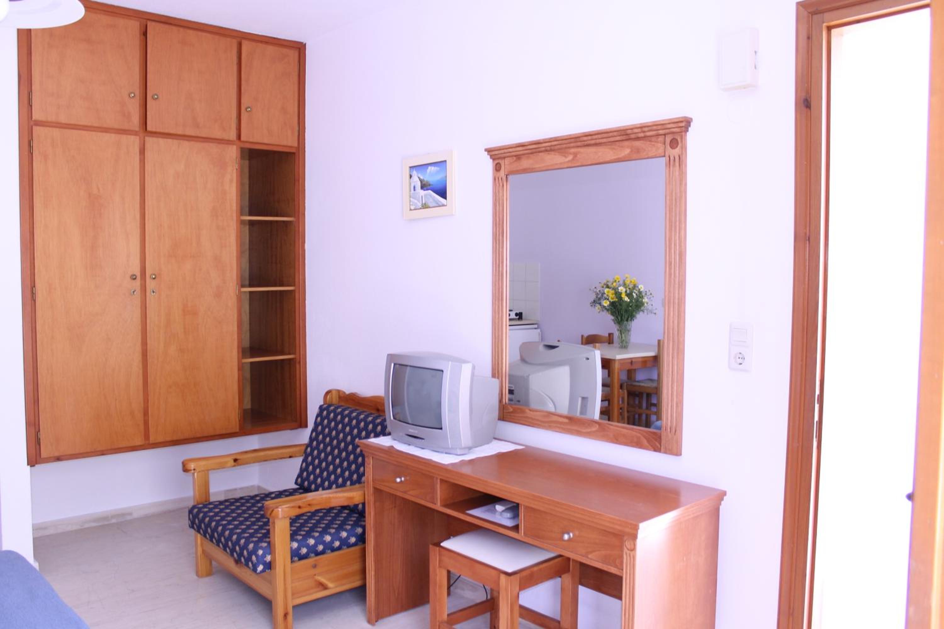 Studio (2 Adults) photo 3