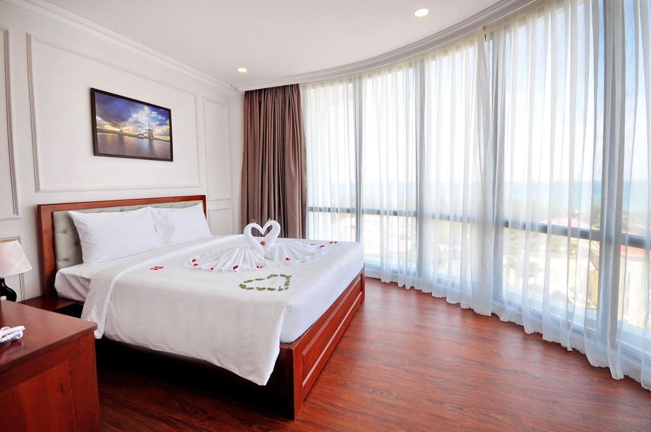 Queen Suite with Sea View - Photo 8