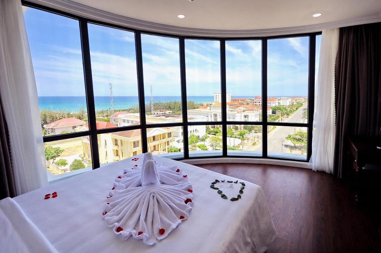 Queen Suite with Sea View - Photo 2