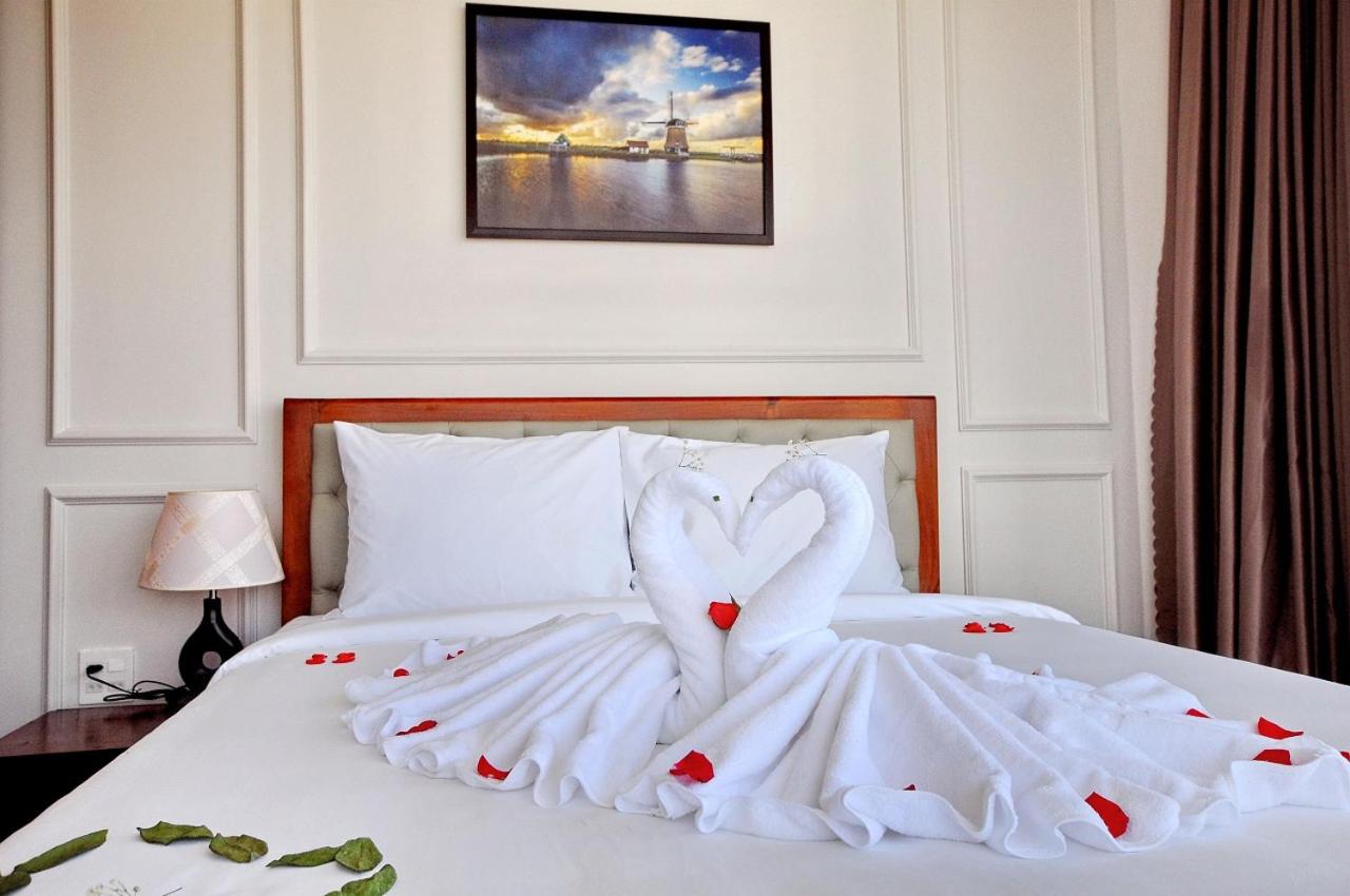 Queen Suite with Sea View - Photo 20