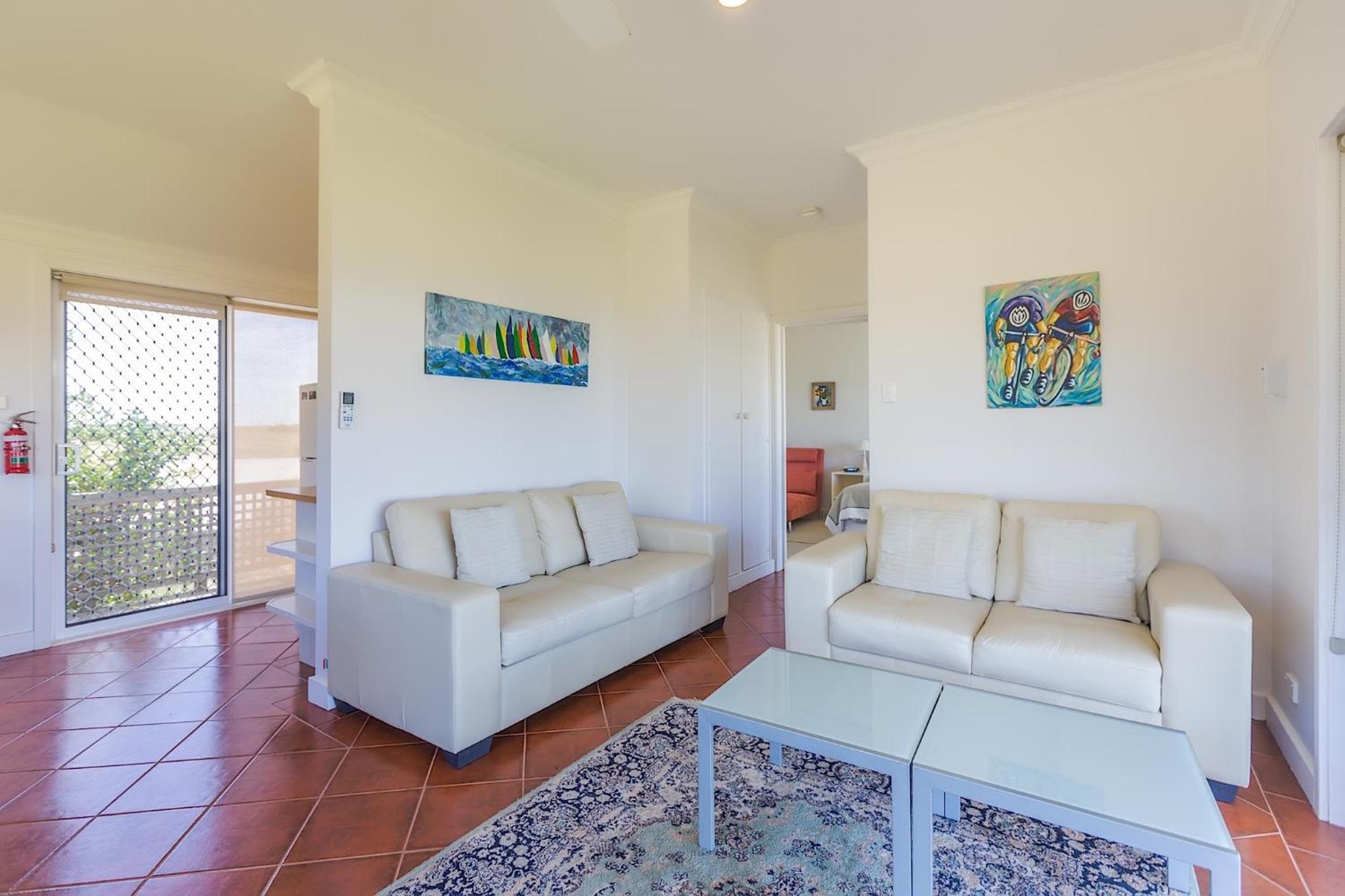 Amhurst Beachfront Cottage photo 3