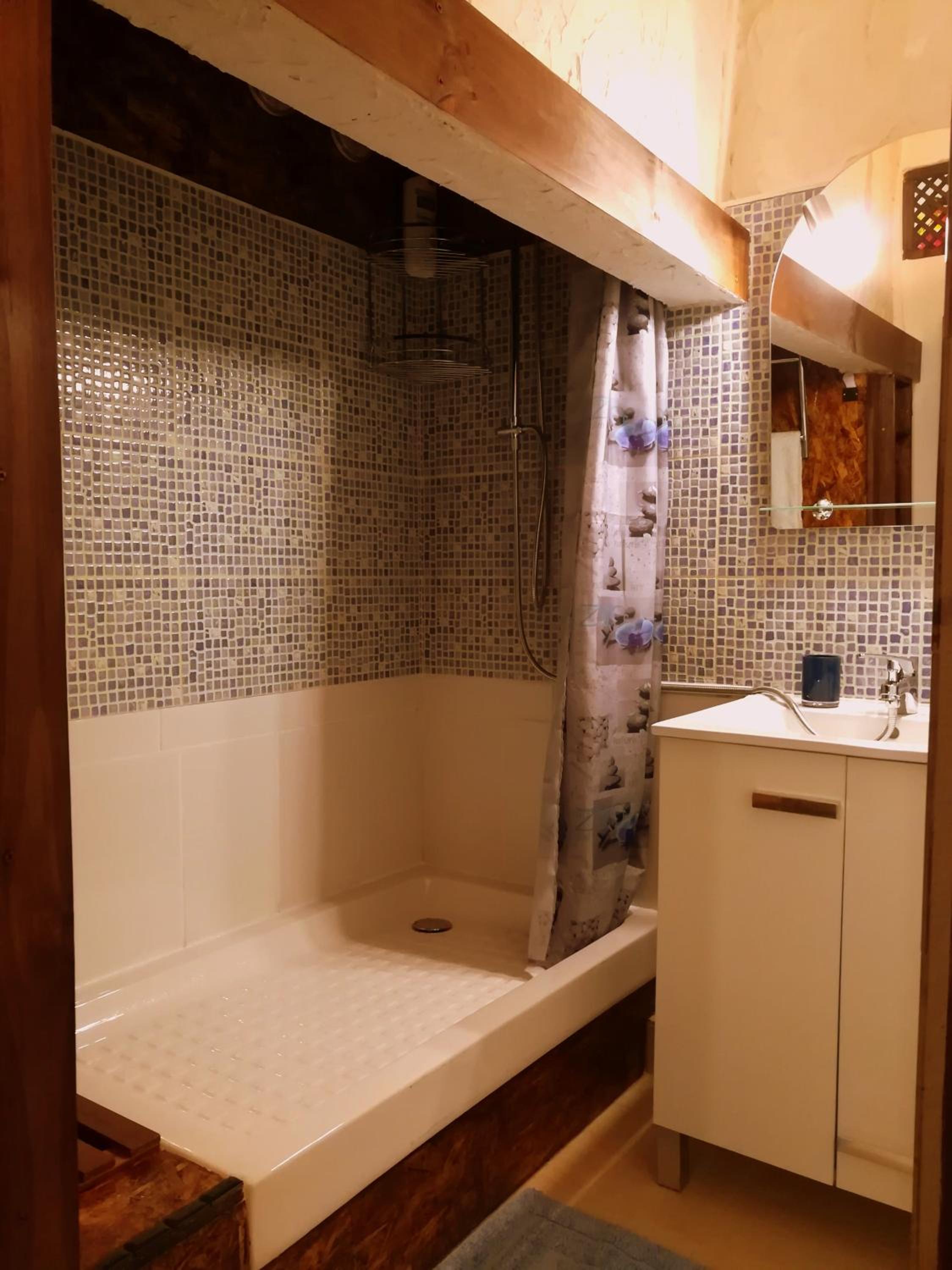 Double Room With Private Bathroom photo 3