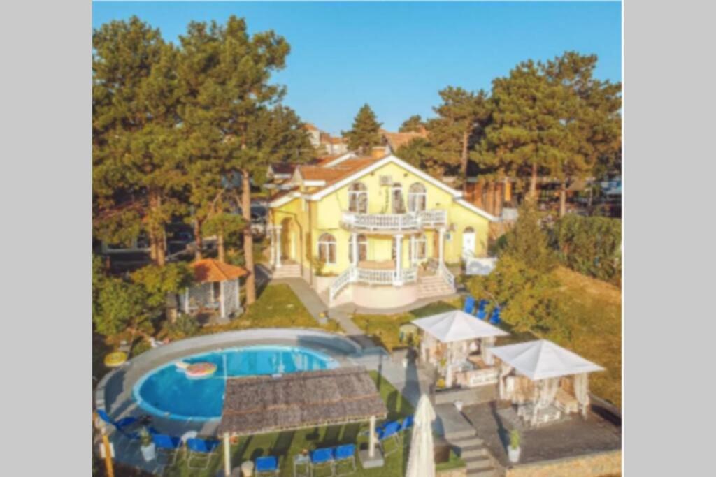 Deluxe Villa photo 1
