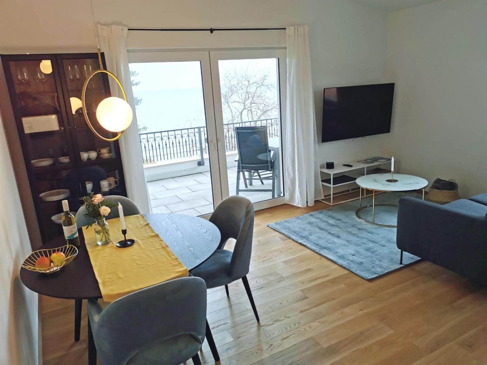 Apartment with Lake View photo 1