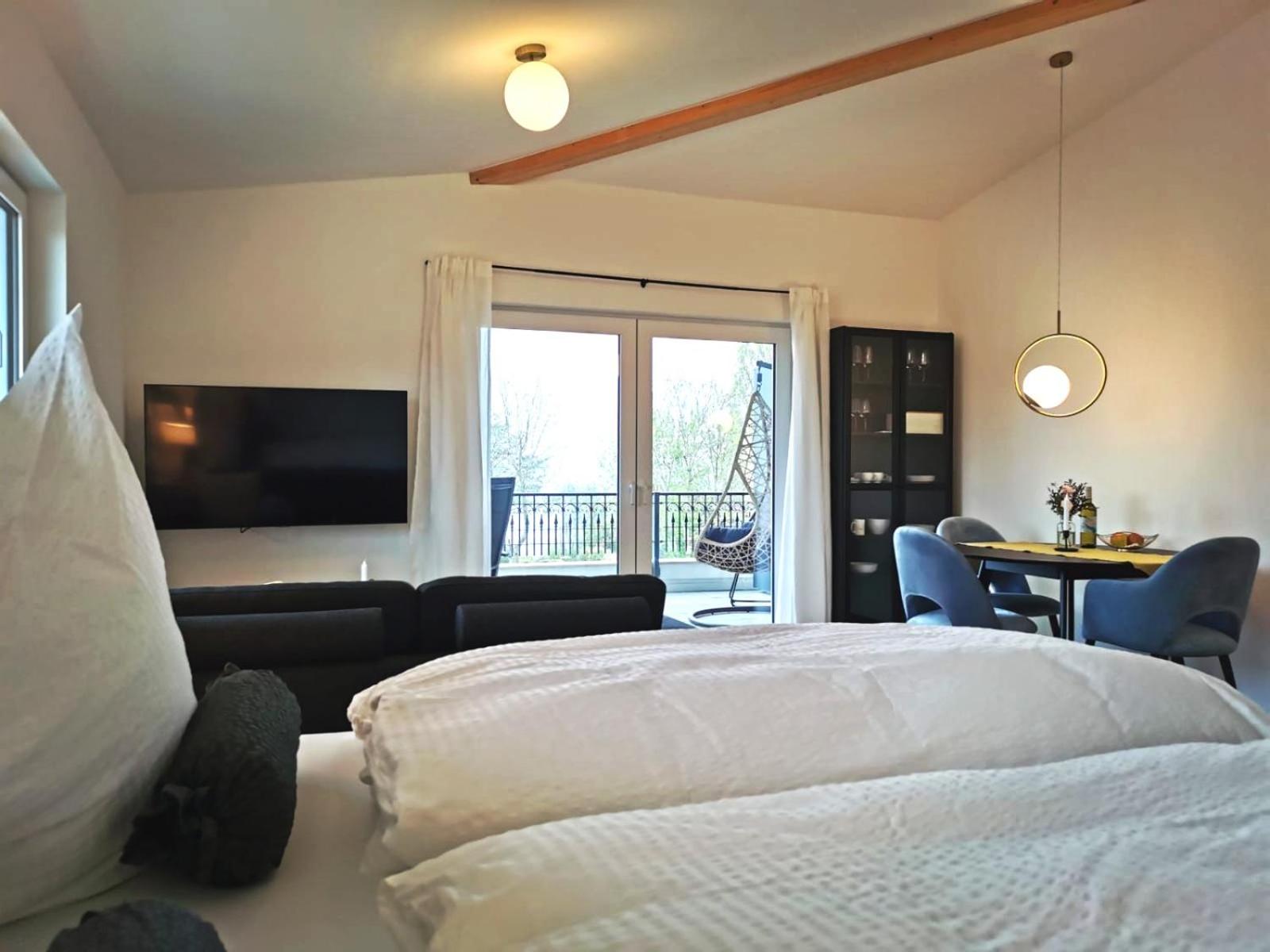 Apartment with Lake View photo 3
