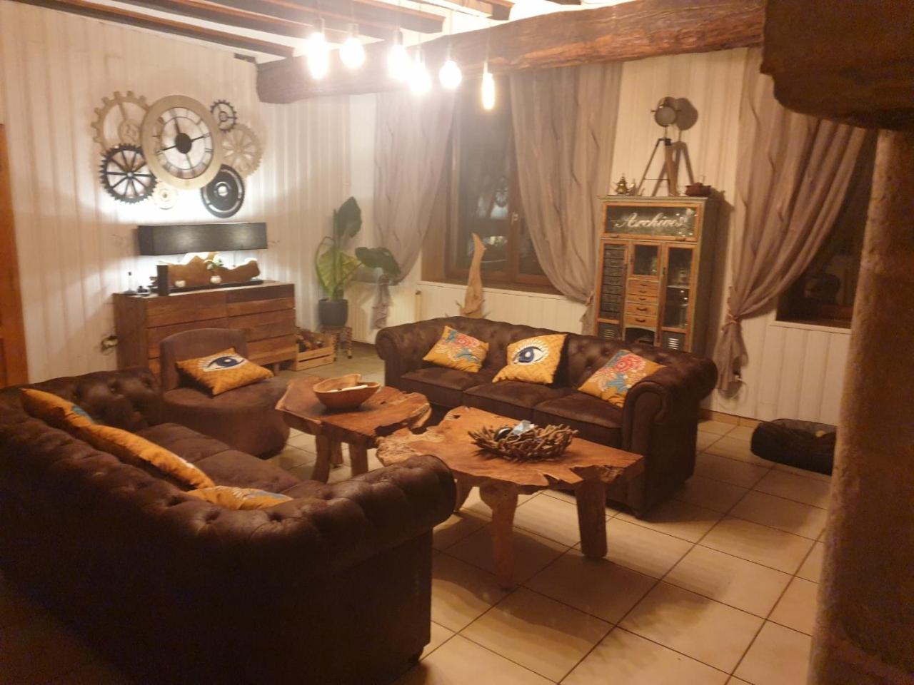 Double Room with Private Bathroom - Photo 4