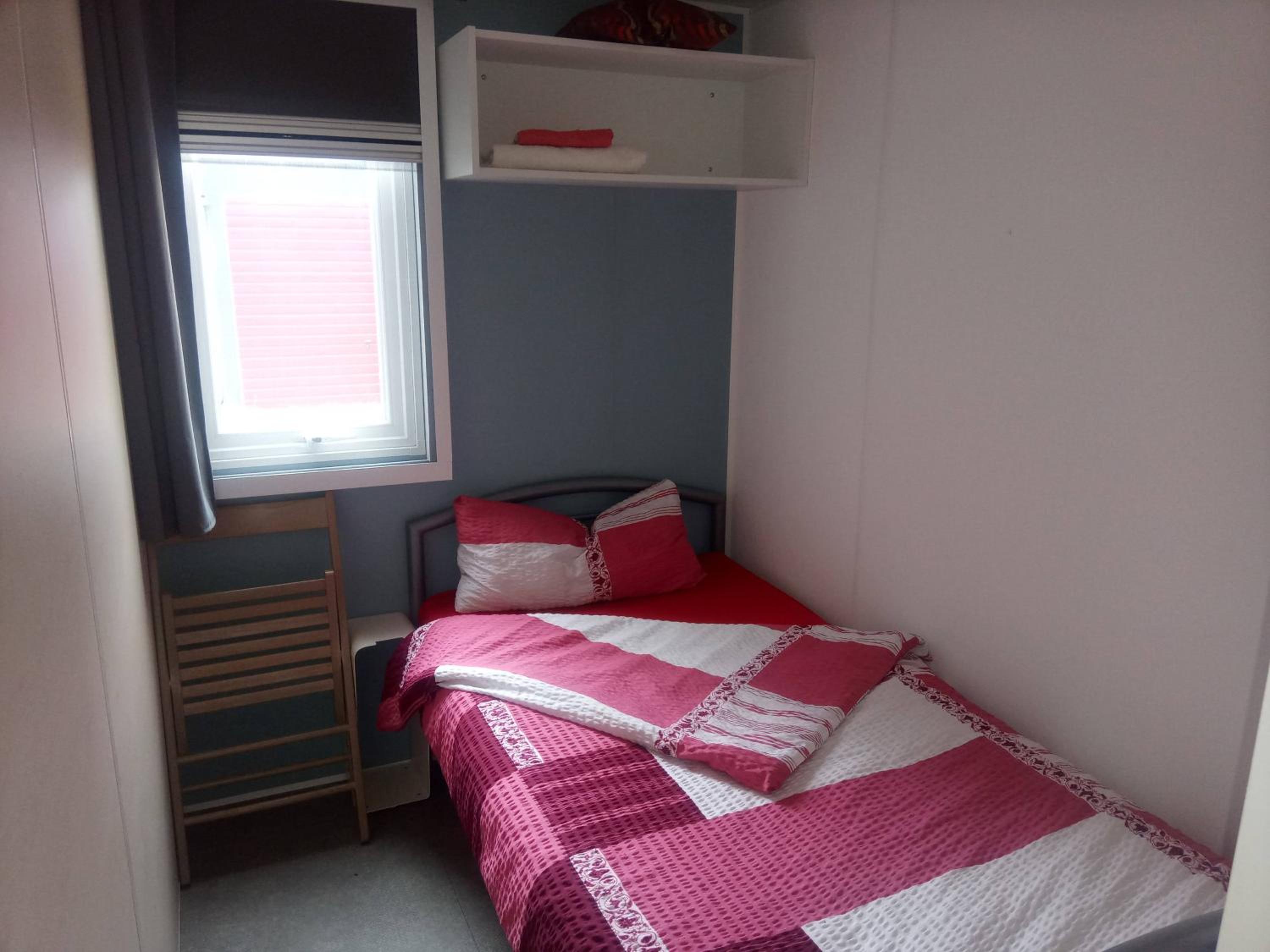 Mobile Home photo 3