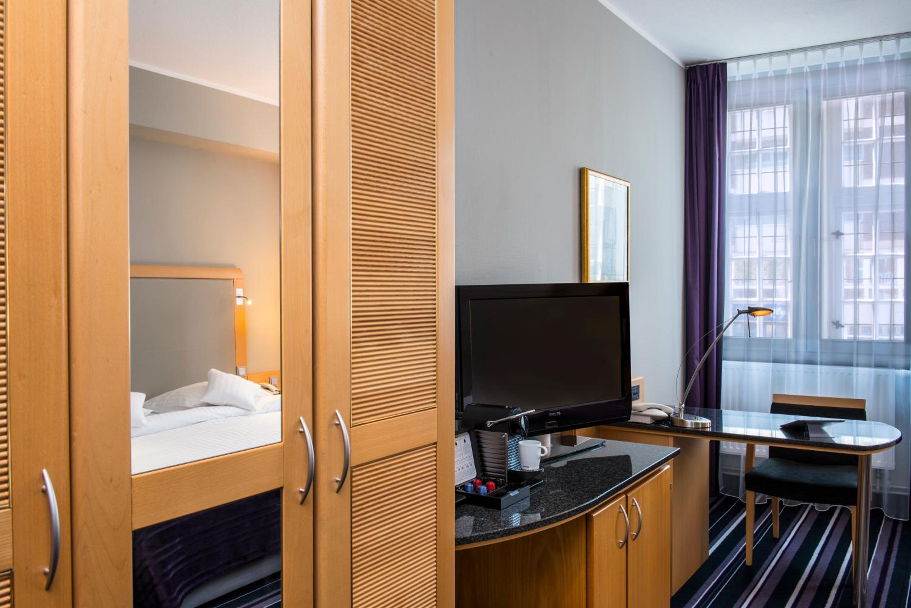 Superior Room thumbnail 5