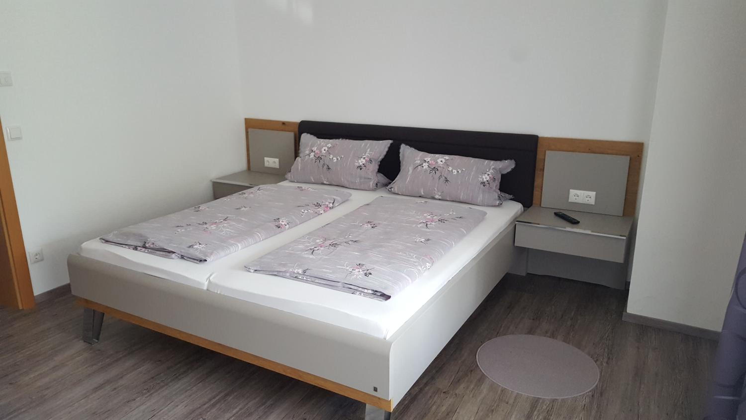 One-Bedroom Apartment with Balcony