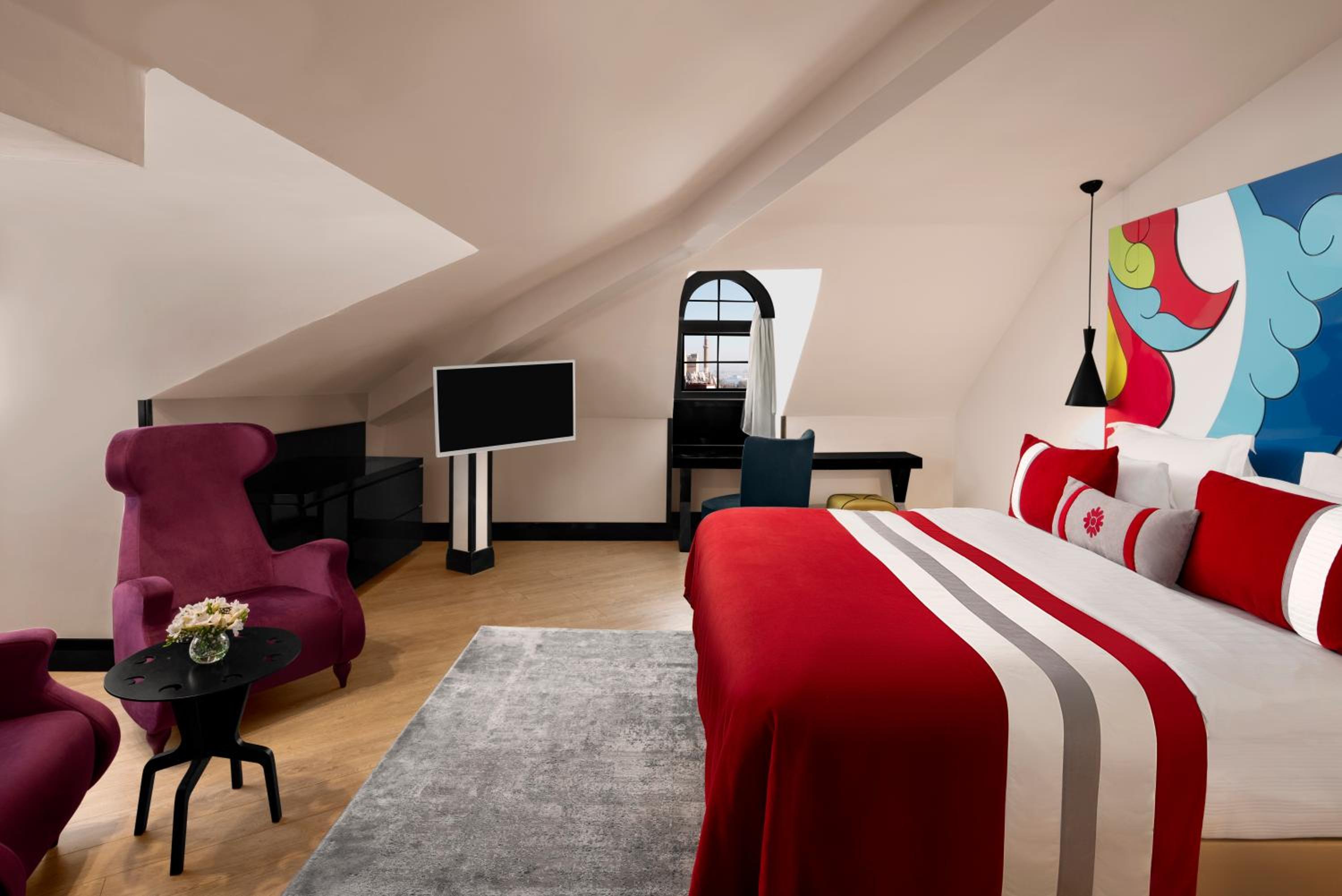 Penthouse Room - Photo 2