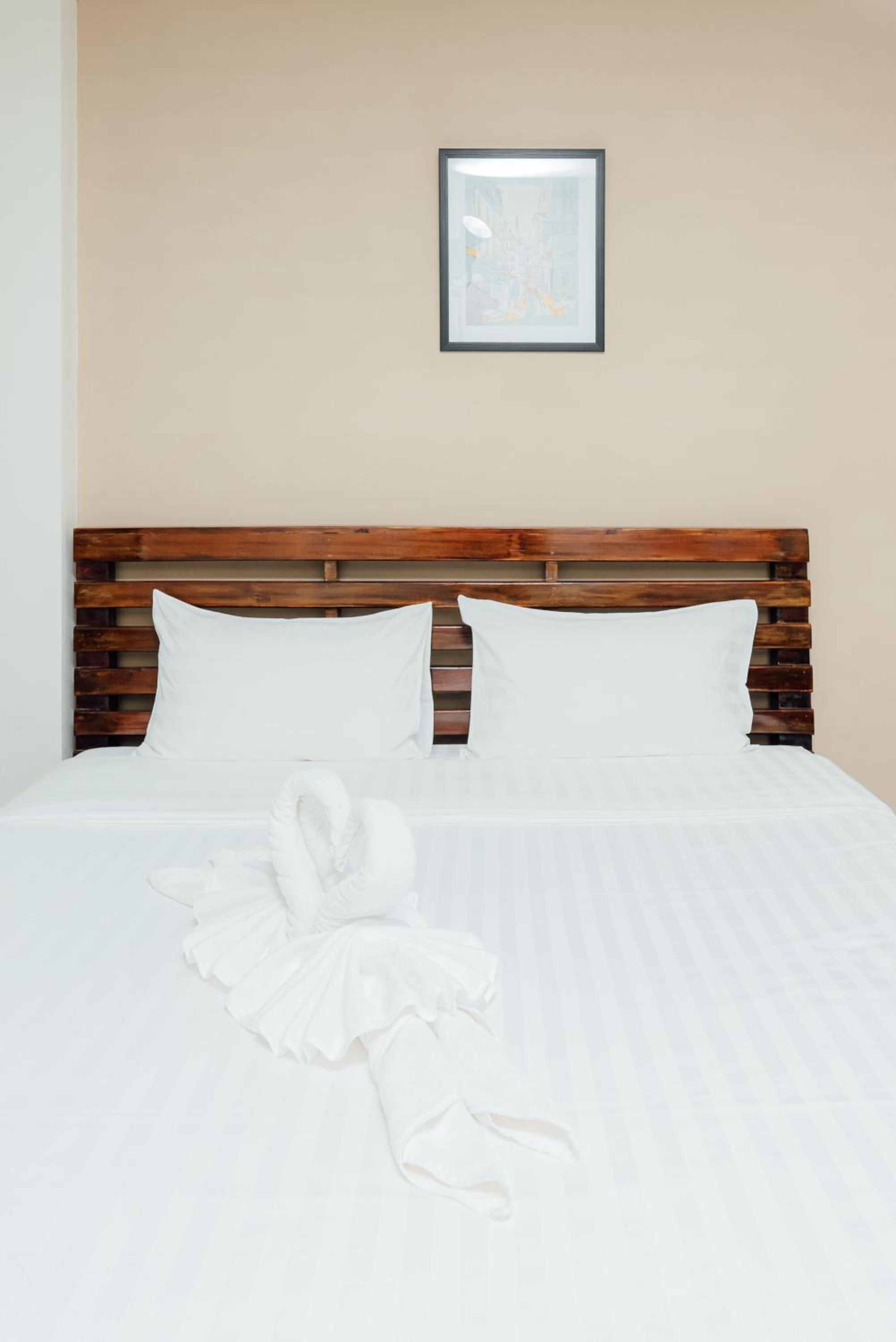 Standard King Room photo 2