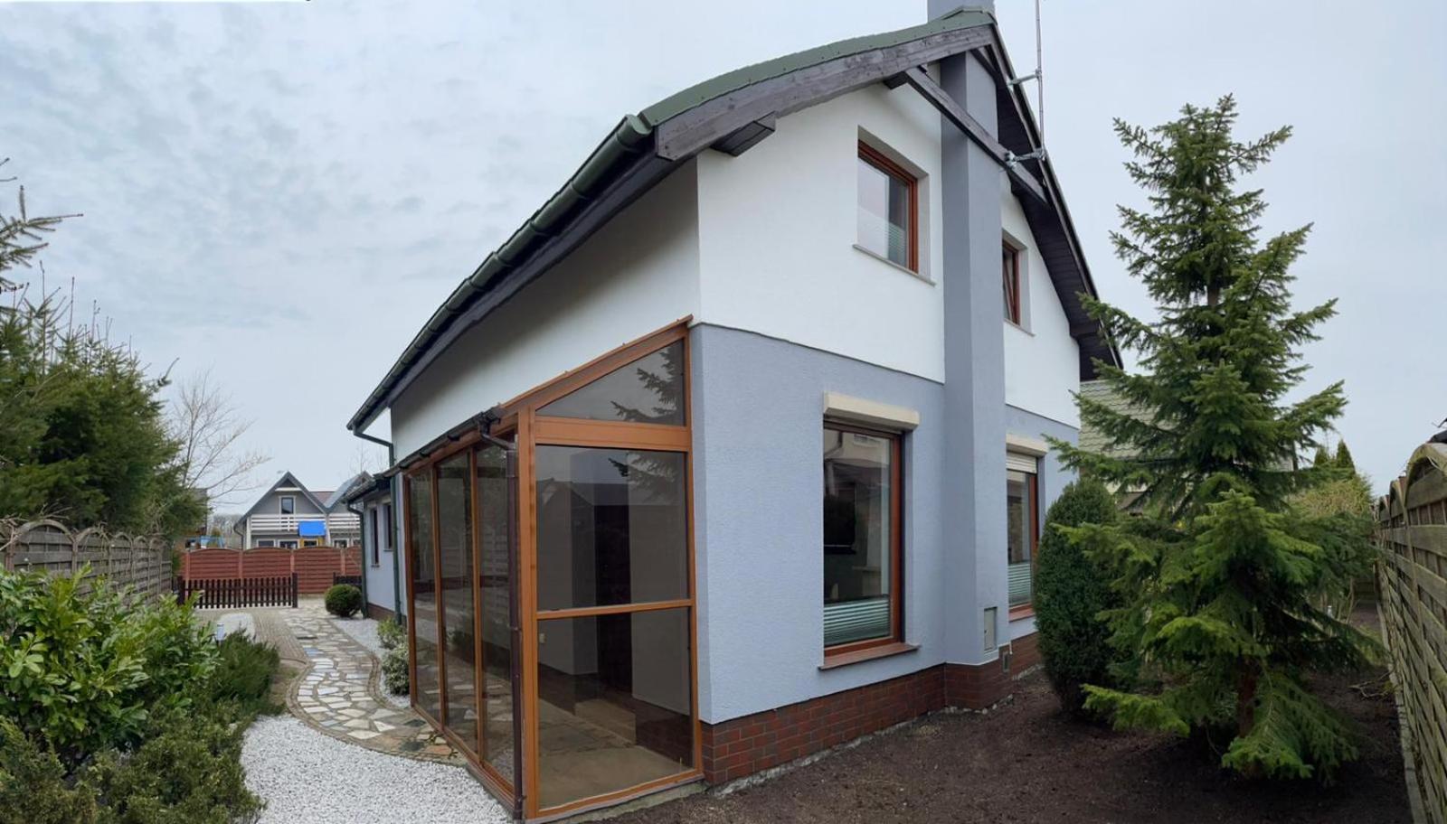 Four-Bedroom House photo 3