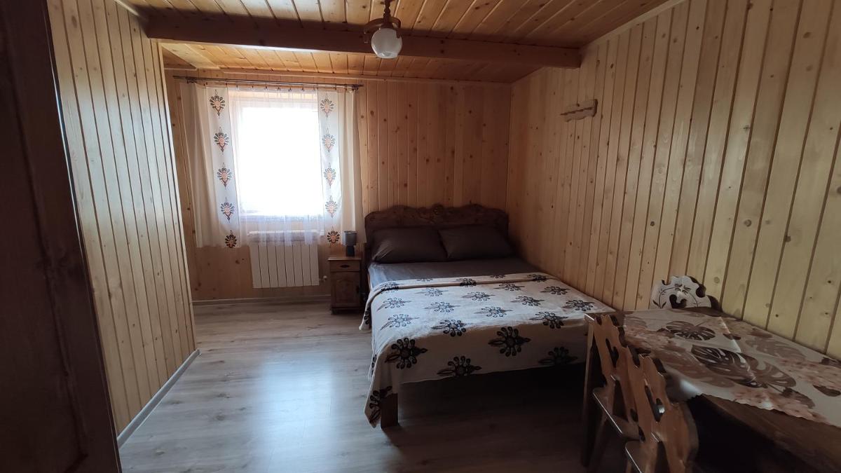Quadruple Room with Mountain View photo 2