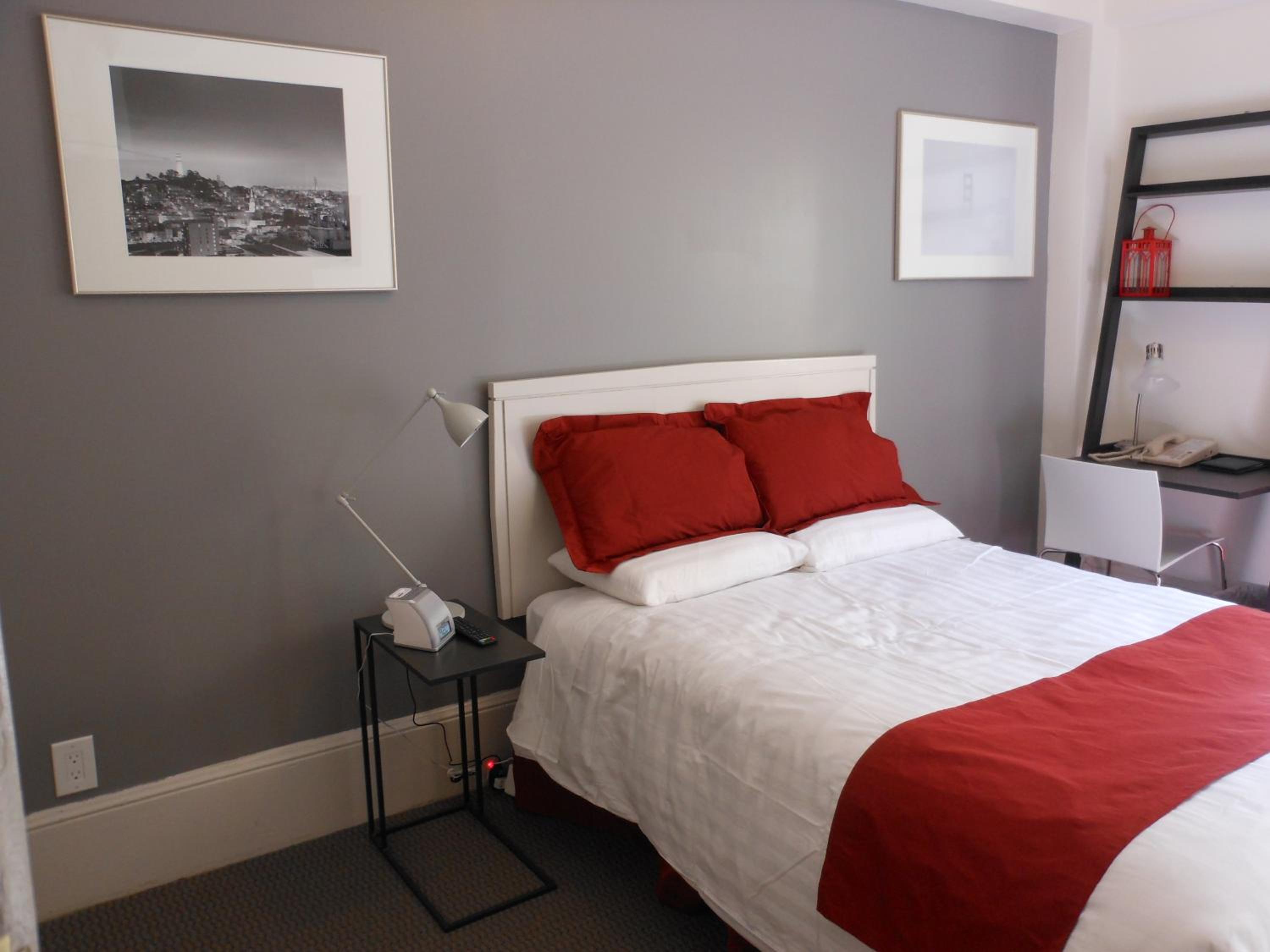 Double Room - Photo 6