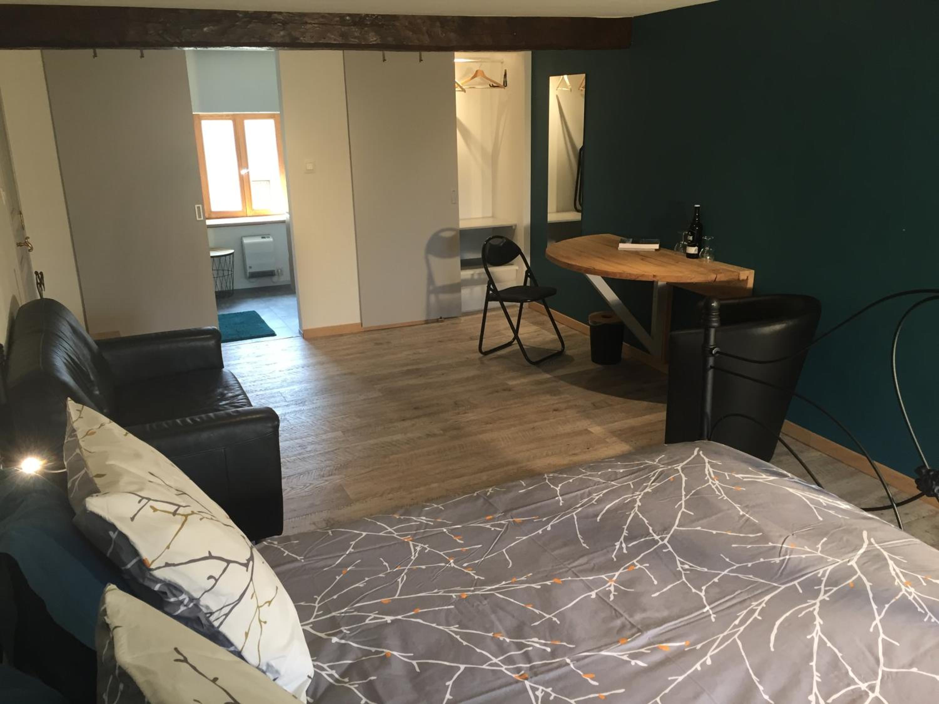 Double Room with Private Bathroom - Photo 1