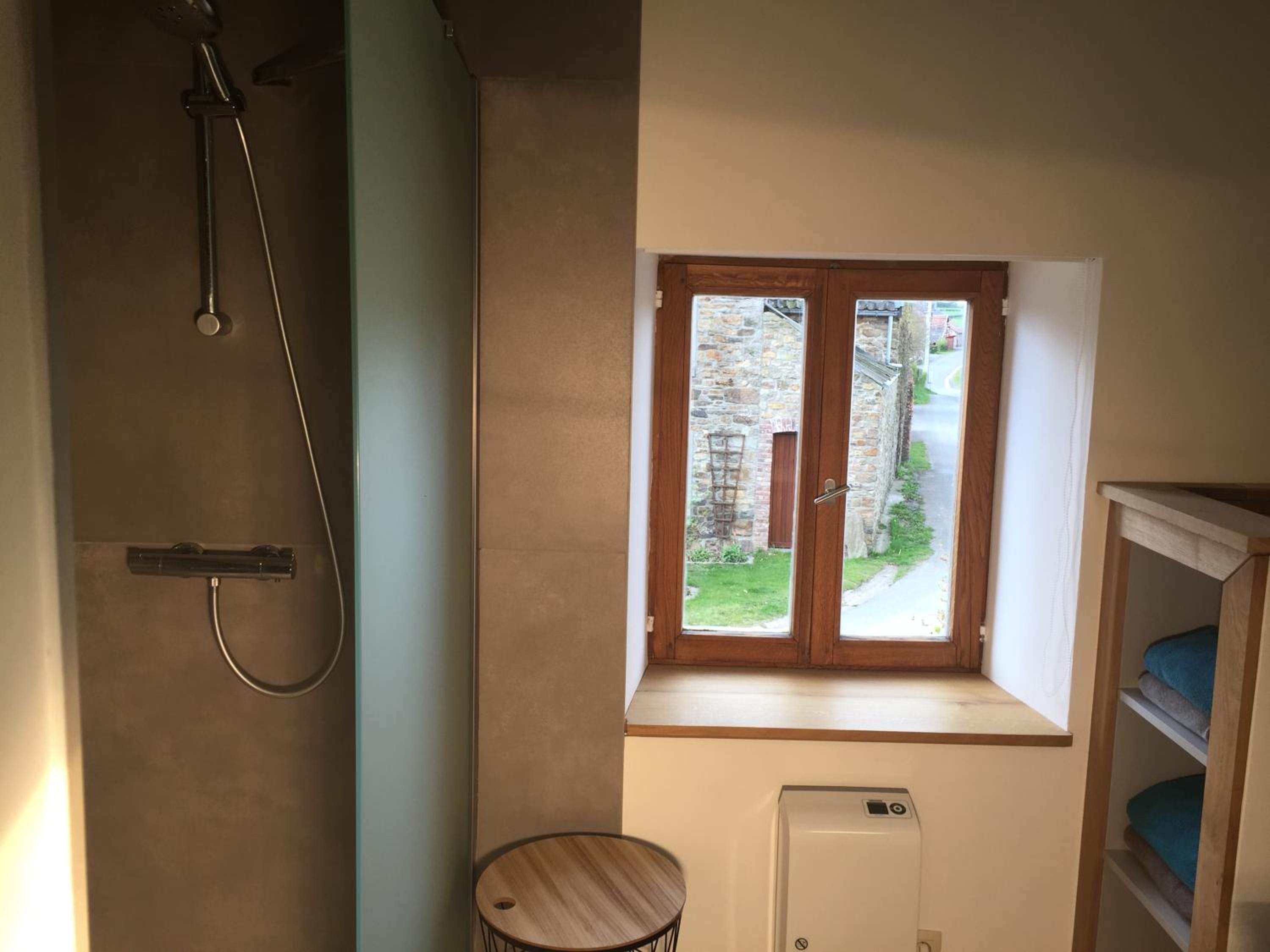 Double Room with Private Bathroom - Photo 8