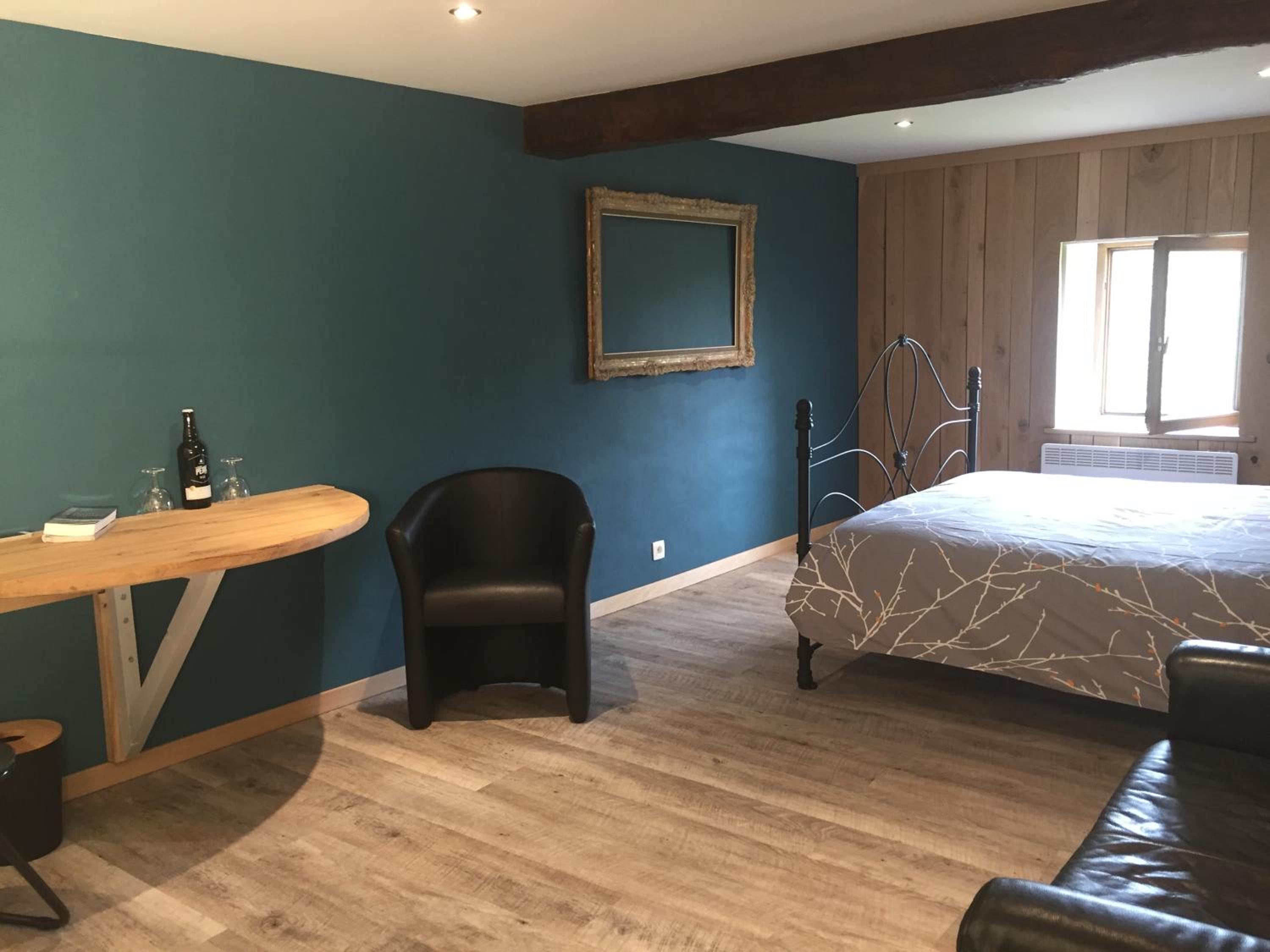 Double Room with Private Bathroom - Photo 2
