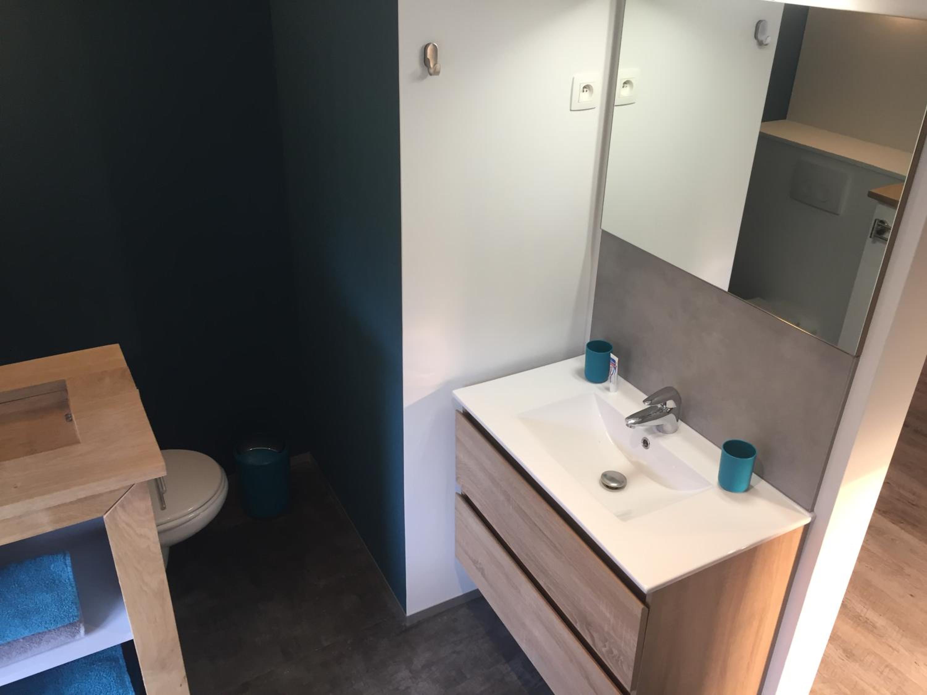 Double Room with Private Bathroom - Photo 6