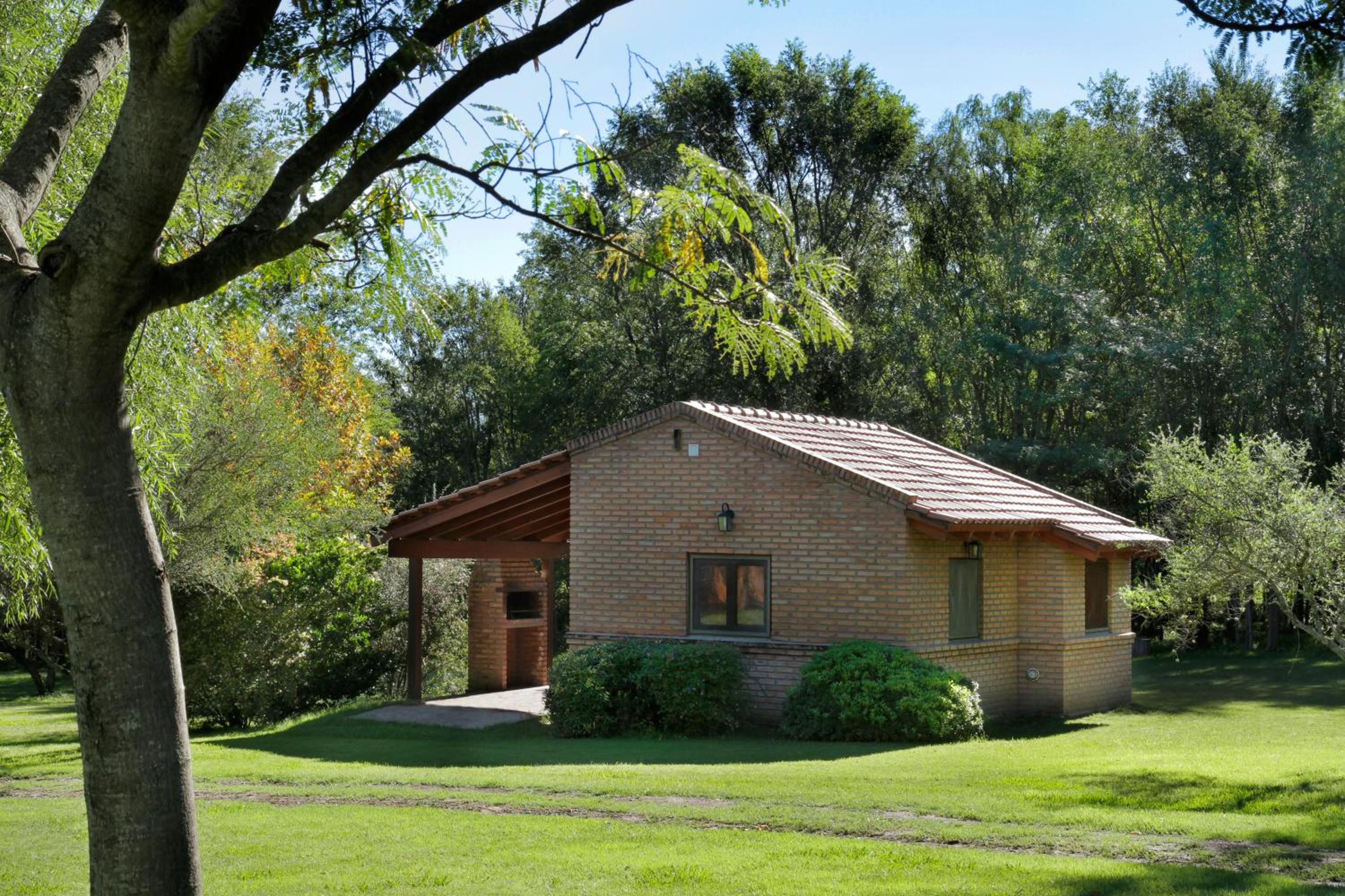 Bungalow (4 Adults) photo 2
