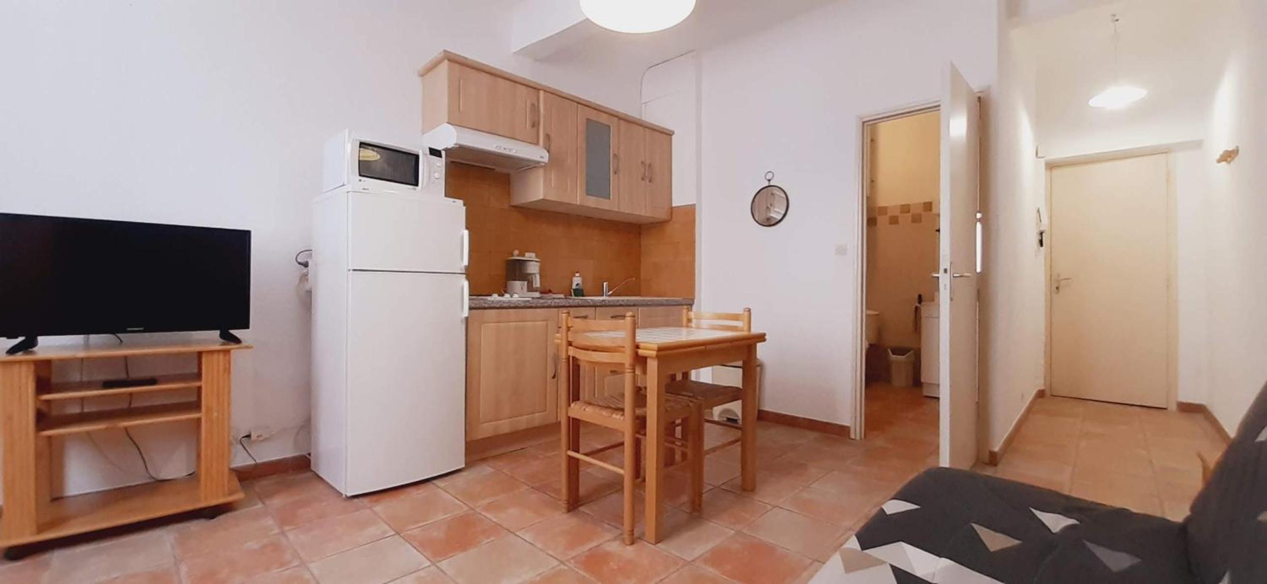 Apartment photo 2