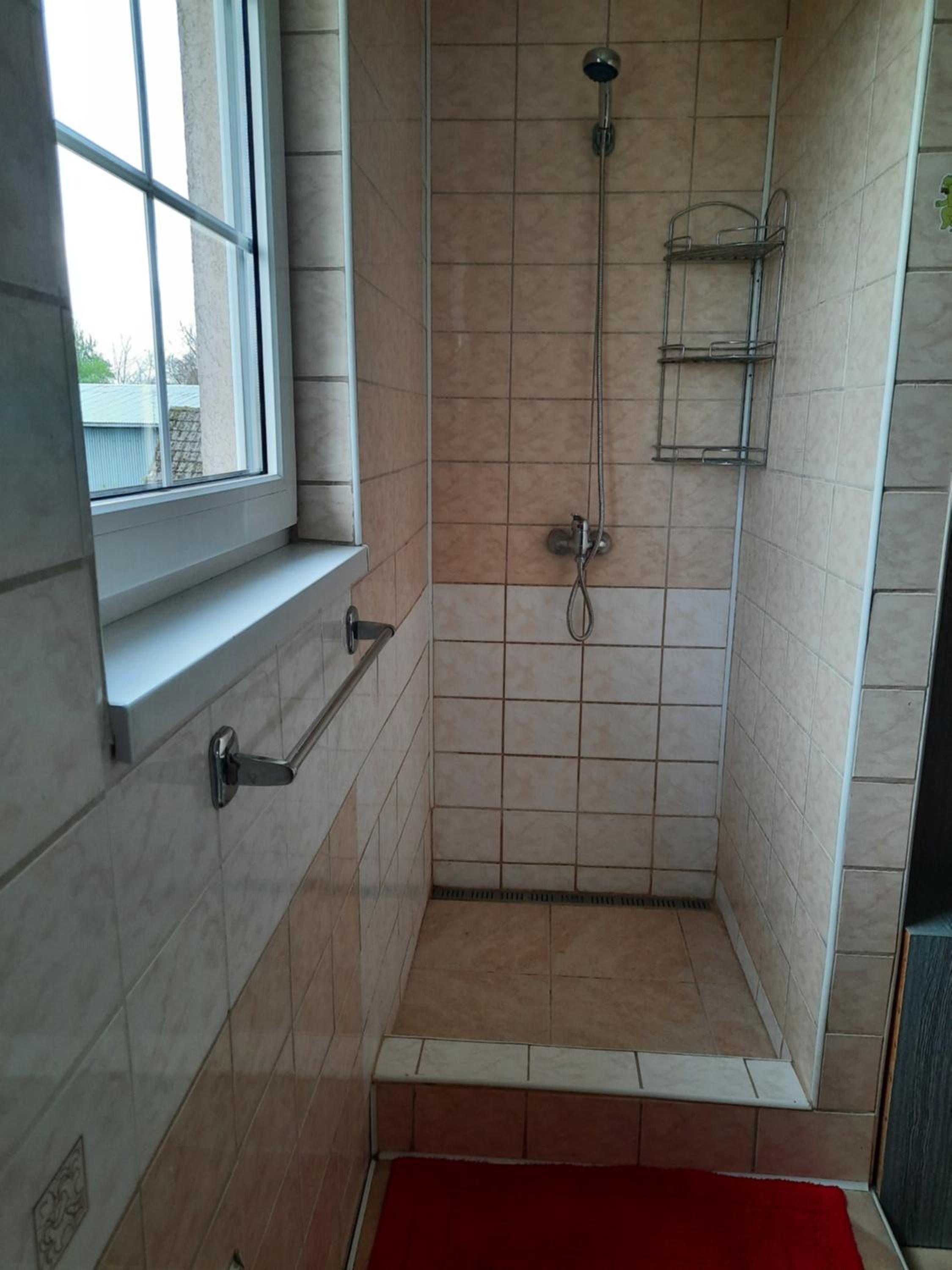 Studio Apartment - Photo 6