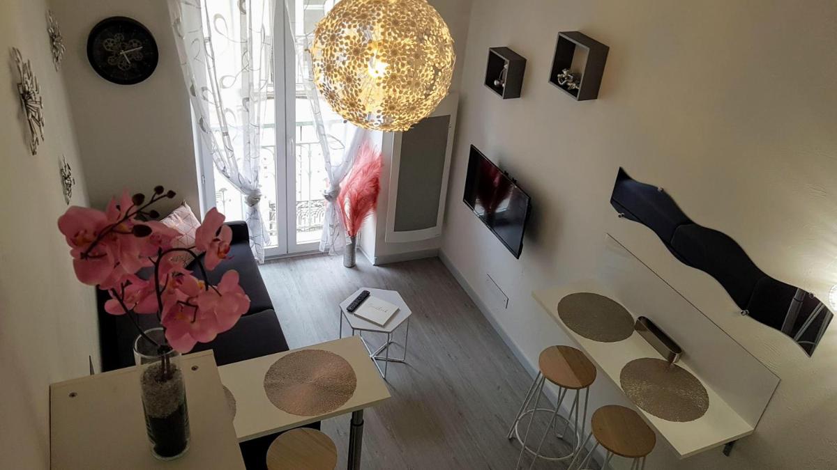Apartment photo 2