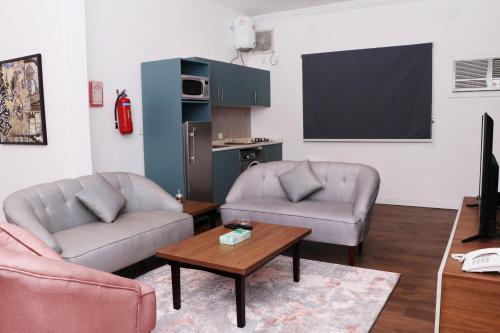 One-Bedroom Apartment photo 2