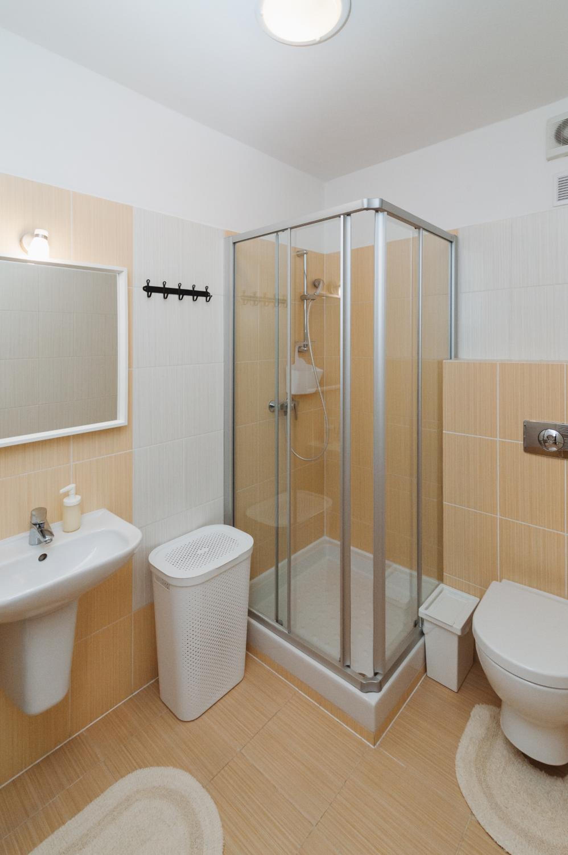One-Bedroom Apartment - Photo 11