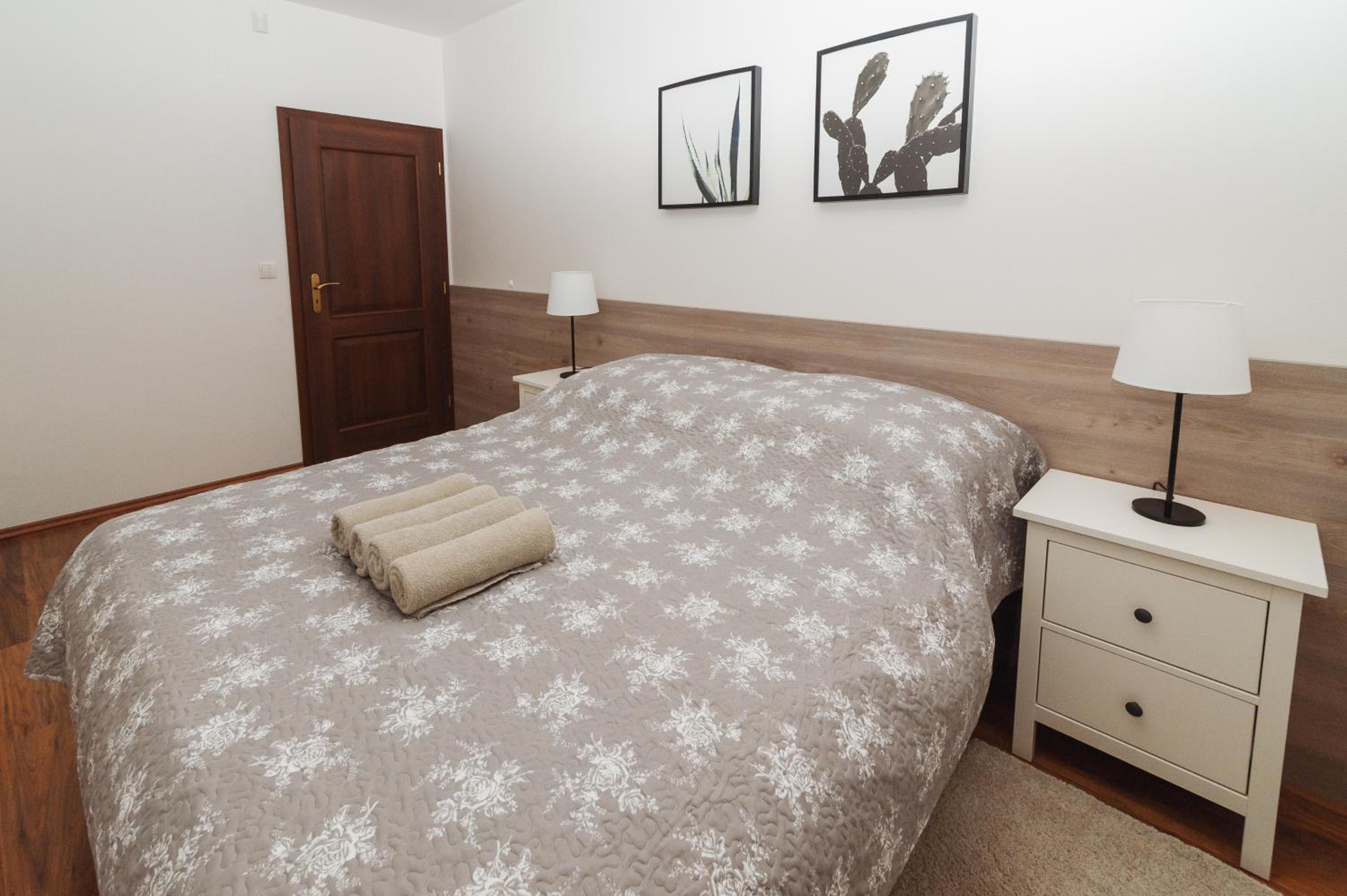 One-Bedroom Apartment - Photo 17