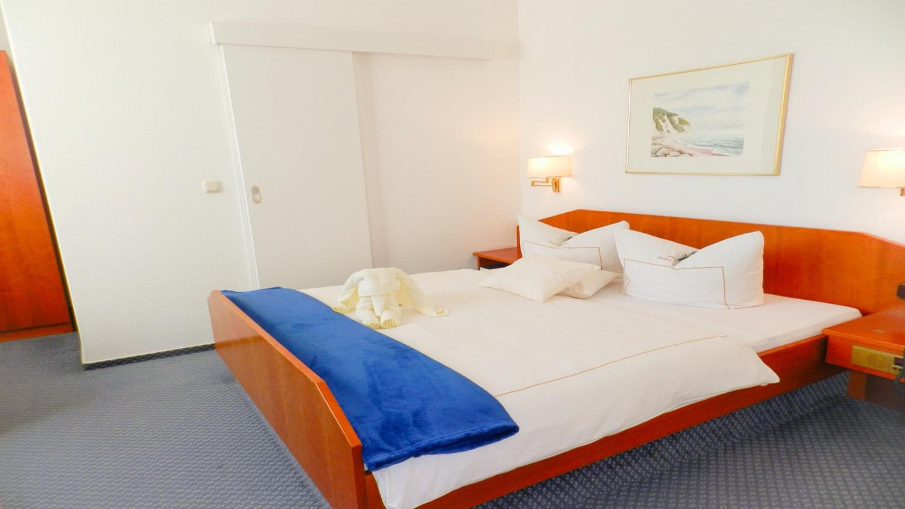 Budget Double Room photo 2