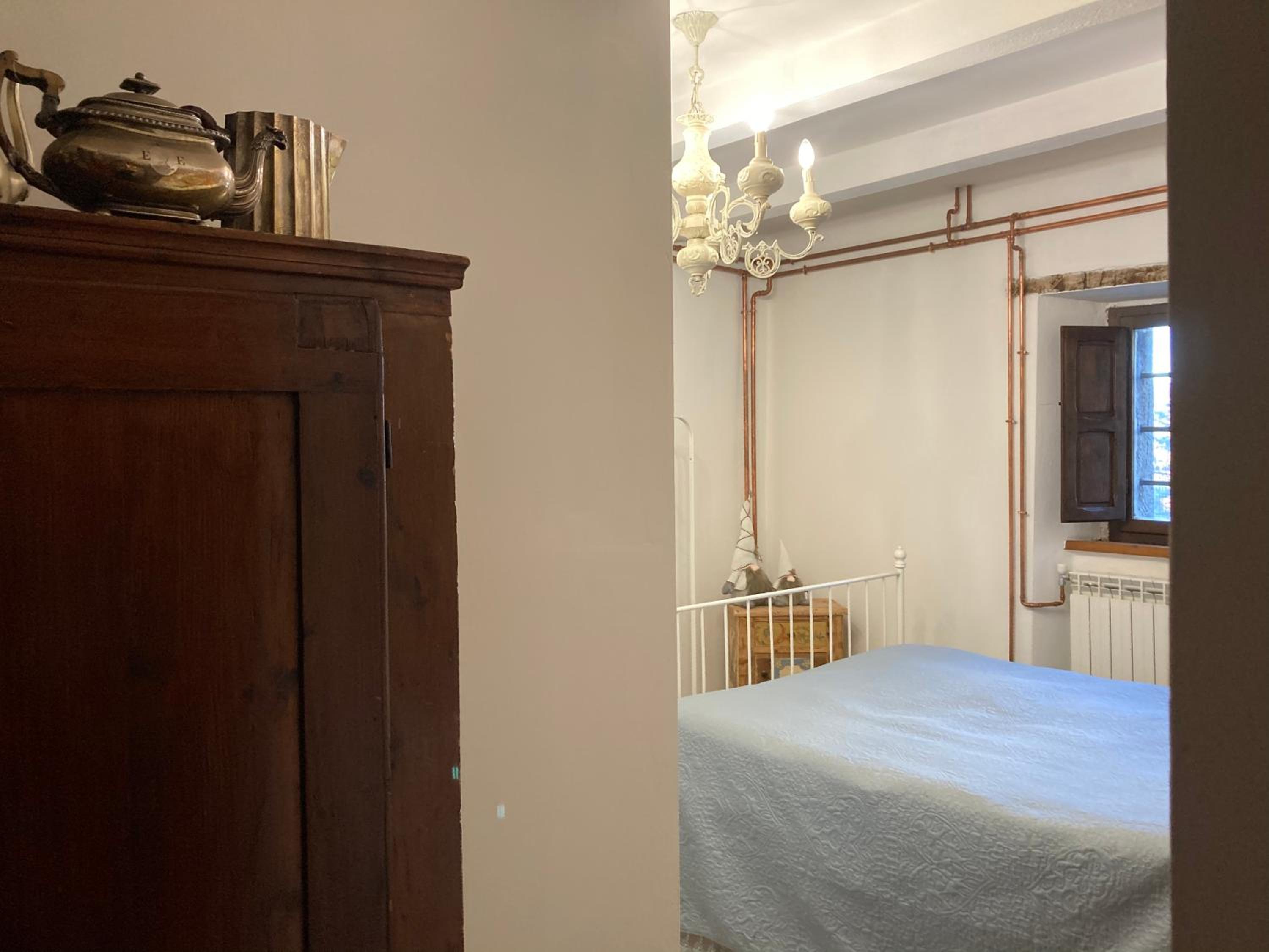 Double Room (1 Adult + 1 Child) - Photo 9