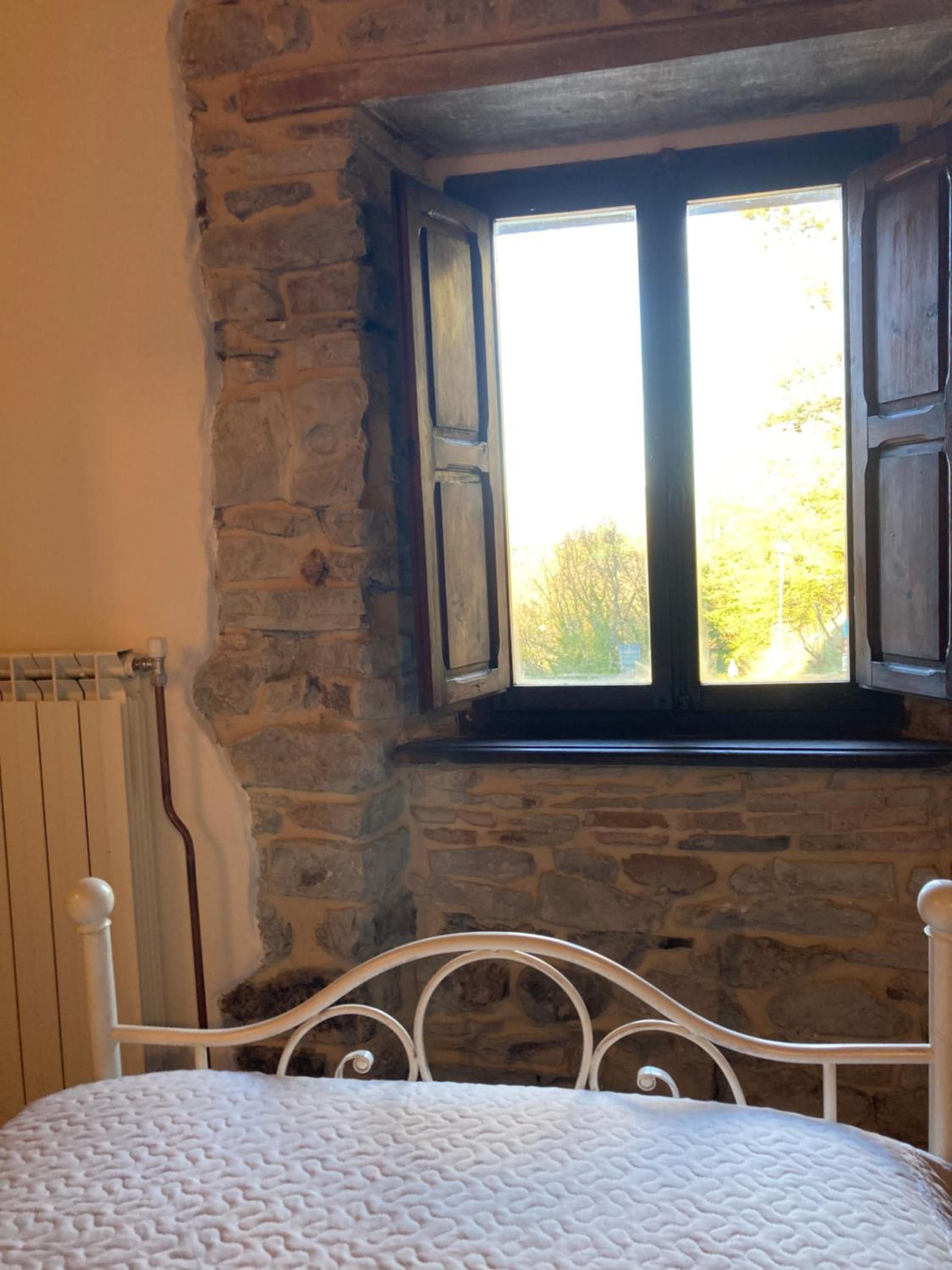 Twin Room - Photo 12