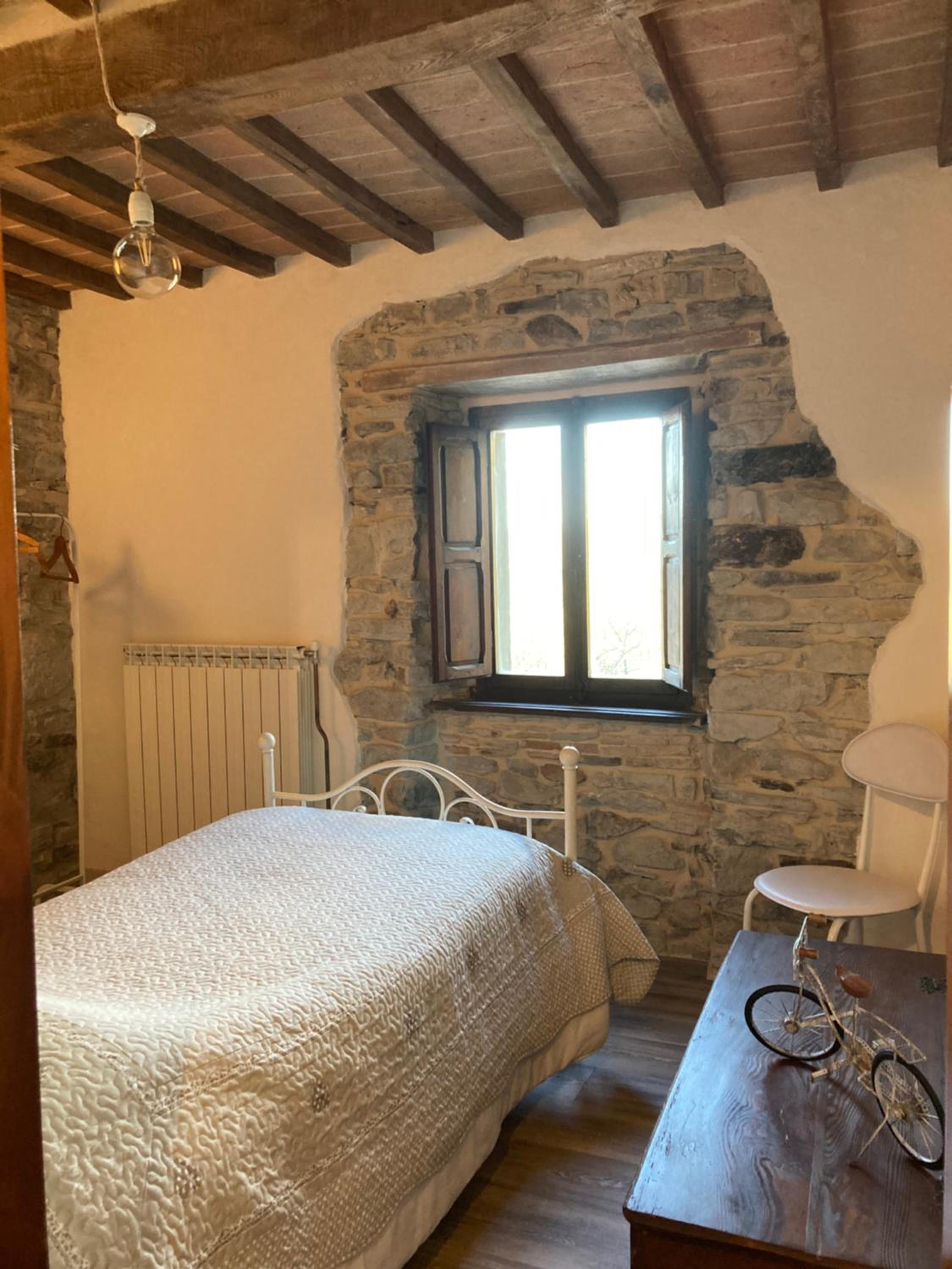 Twin Room - Photo 11