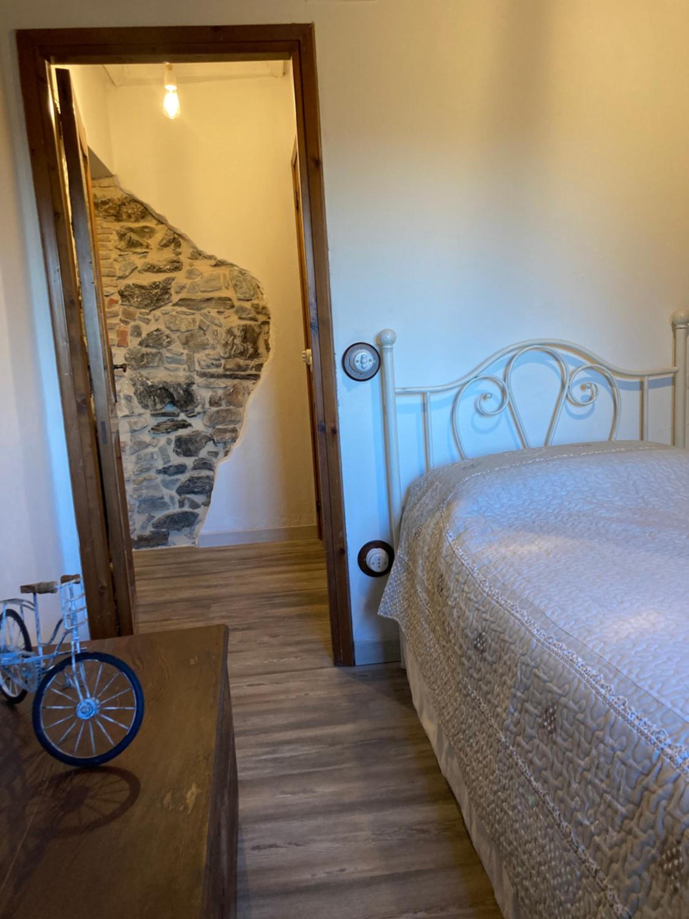 Twin Room - Photo 4