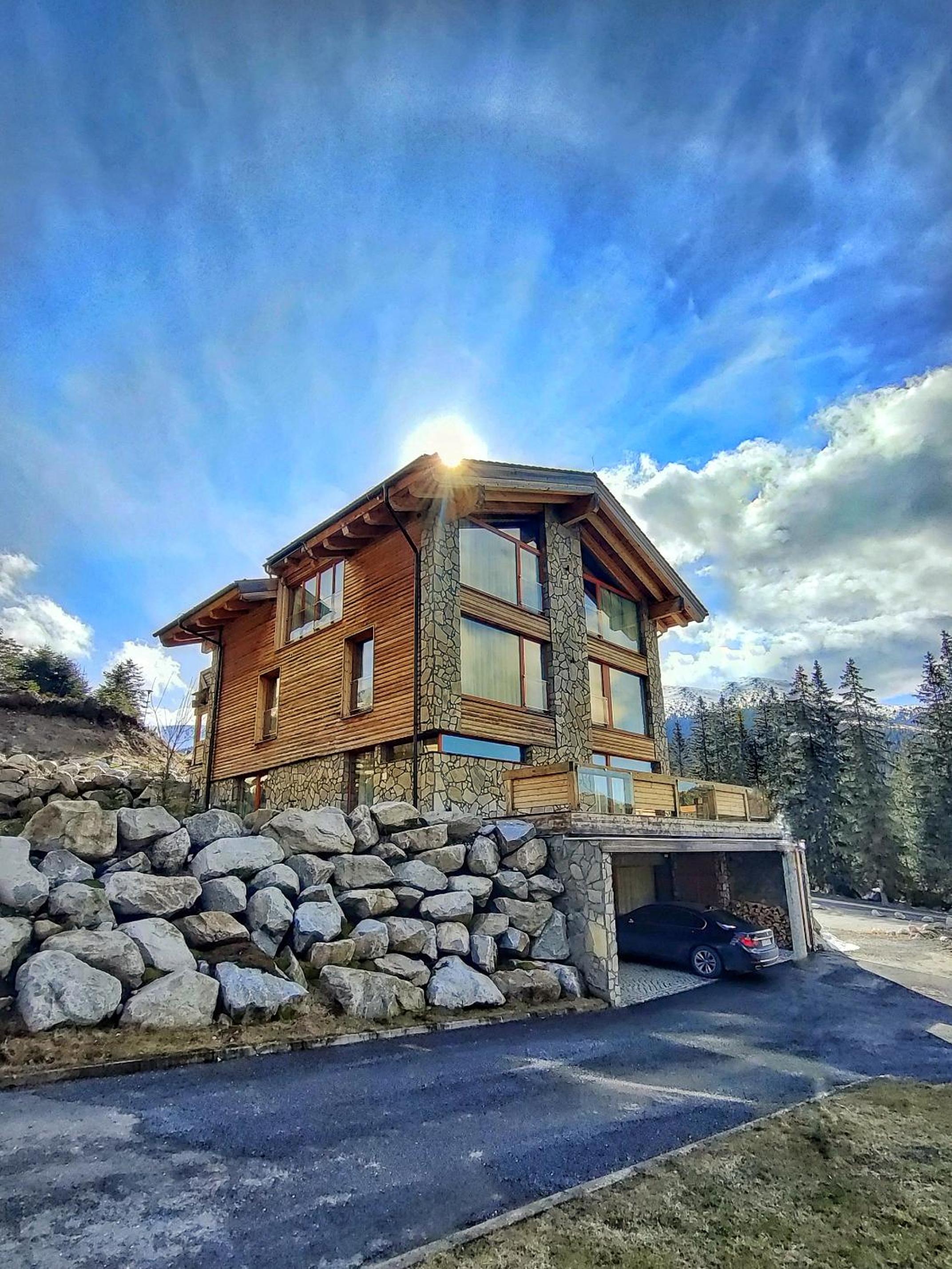 Chalet photo 1