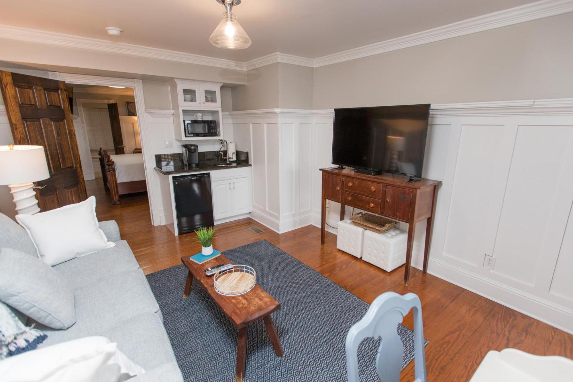 Deluxe Suite with Sea View